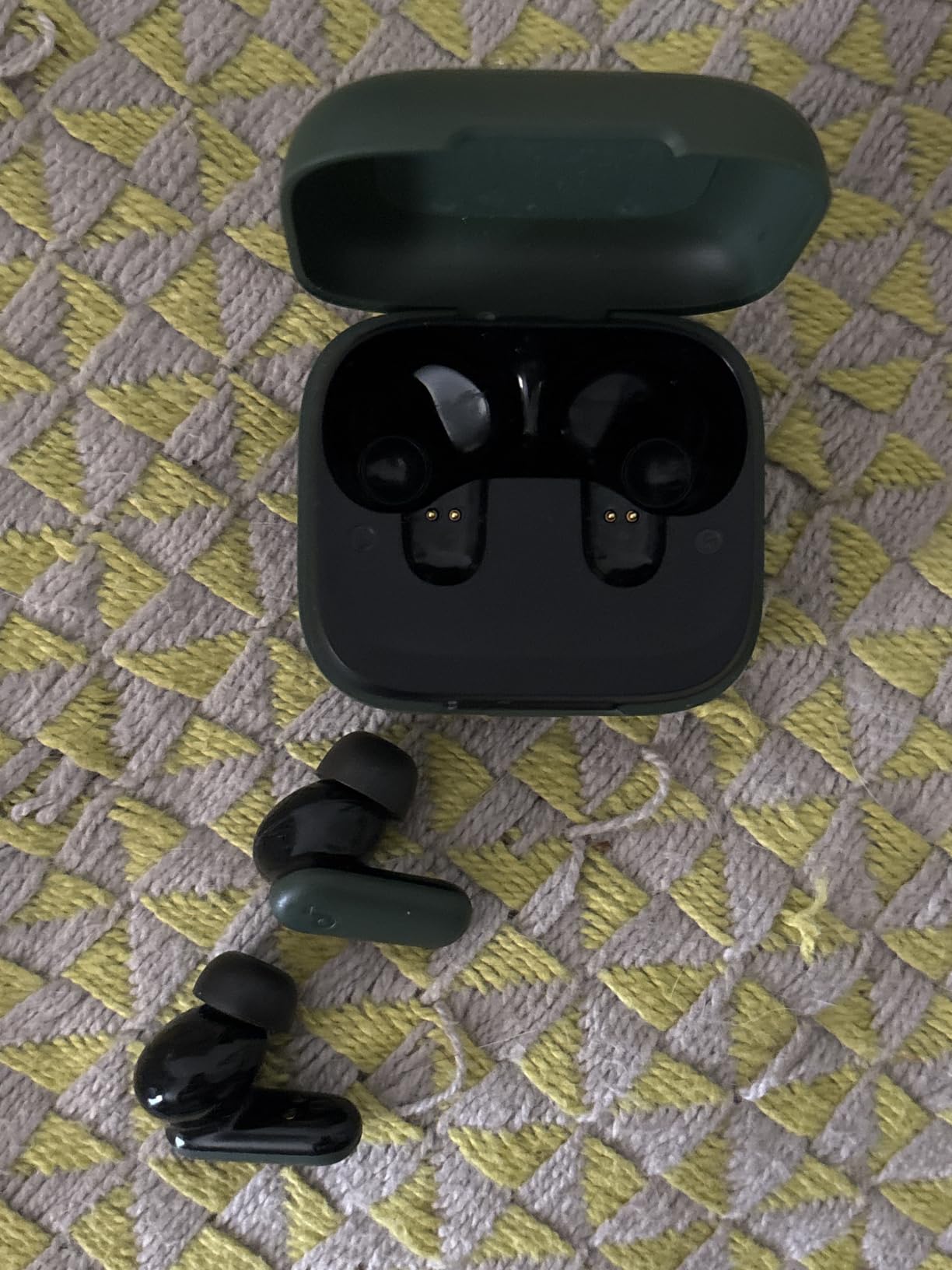 Soundcore P30i by Anker Noise Cancelling Earbuds, Hands-Free Viewing | Strong and Smart Noise Cancelling, Powerful Bass, 45H Playtime, 2-in-1 Case and Phone Stand, IP54, Bluetooth 5.4 customer photo 1