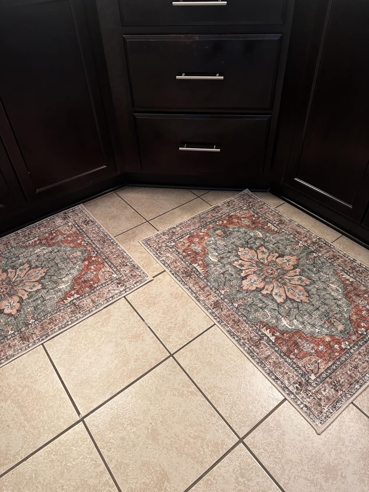 RELEANY Washable Area Rug, Large 9'x12', Brick/Brown/Green | Non-Slip, Water Repellent, Pet Friendly, Easy to Clean, Vintage Floral Boho Decor for Living Room Bedroom Dining Room customer photo 1