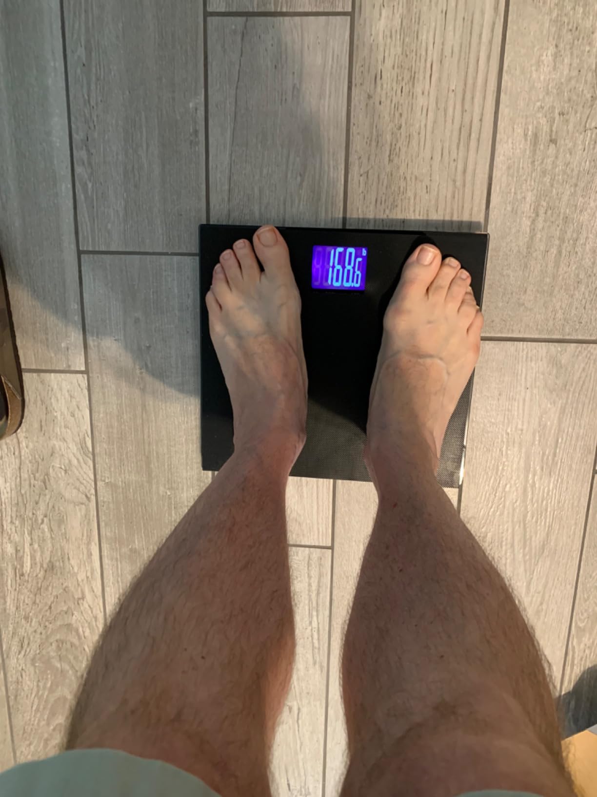 440 lb Large LCD Screen Talking Scales for Body Weight, Loud and Clear Voice Talking Scales for Visually Impaired, Talking Bathroom Scale, Includes Batteries & Anti Slip Pad customer photo 1