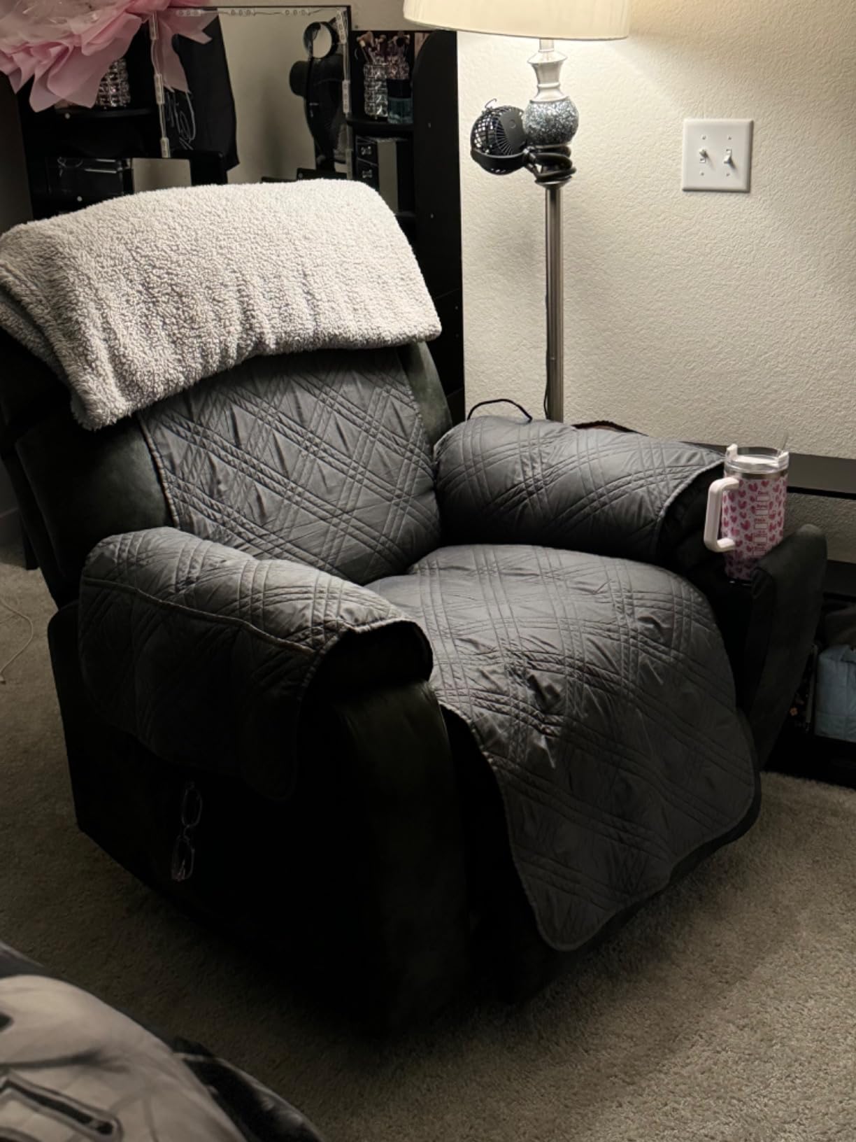 CANMOV Power Lift Recliner Chair with Massage and Heat for Elderly, Overstuffed Wide Recliners, Heavy Duty and Safety Motion Reclining Mechanism with USB Ports, 2 Concealed Cup Holders, Chocolate customer photo 1