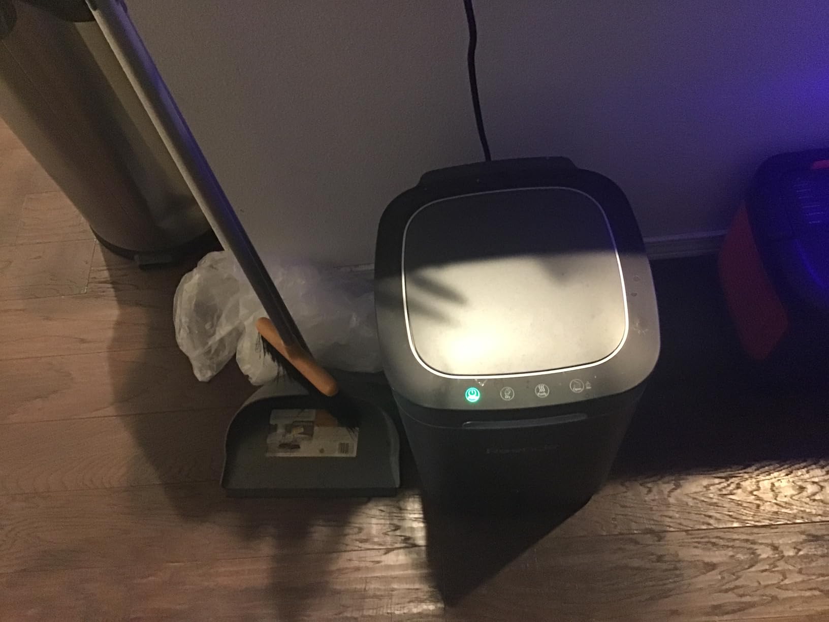 Reencle Prime Electric Composter - 14L Kitchen Composter, Decomposes Up to 2.2 lbs Food Waste Daily, Odorless Indoor Composting customer photo 1