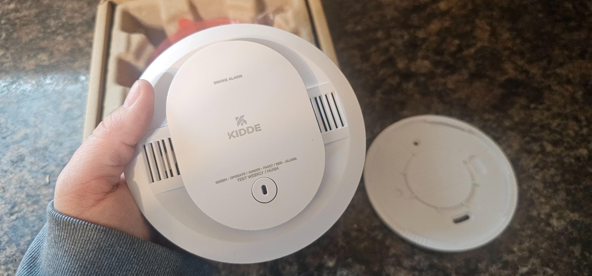 Kidde Smoke Detector, AA Battery-Powered, 20SDR, 1 Pack | LED Status Lights and Loud 85 dB Alarm, Ideal for Homes and Apartments customer photo 2