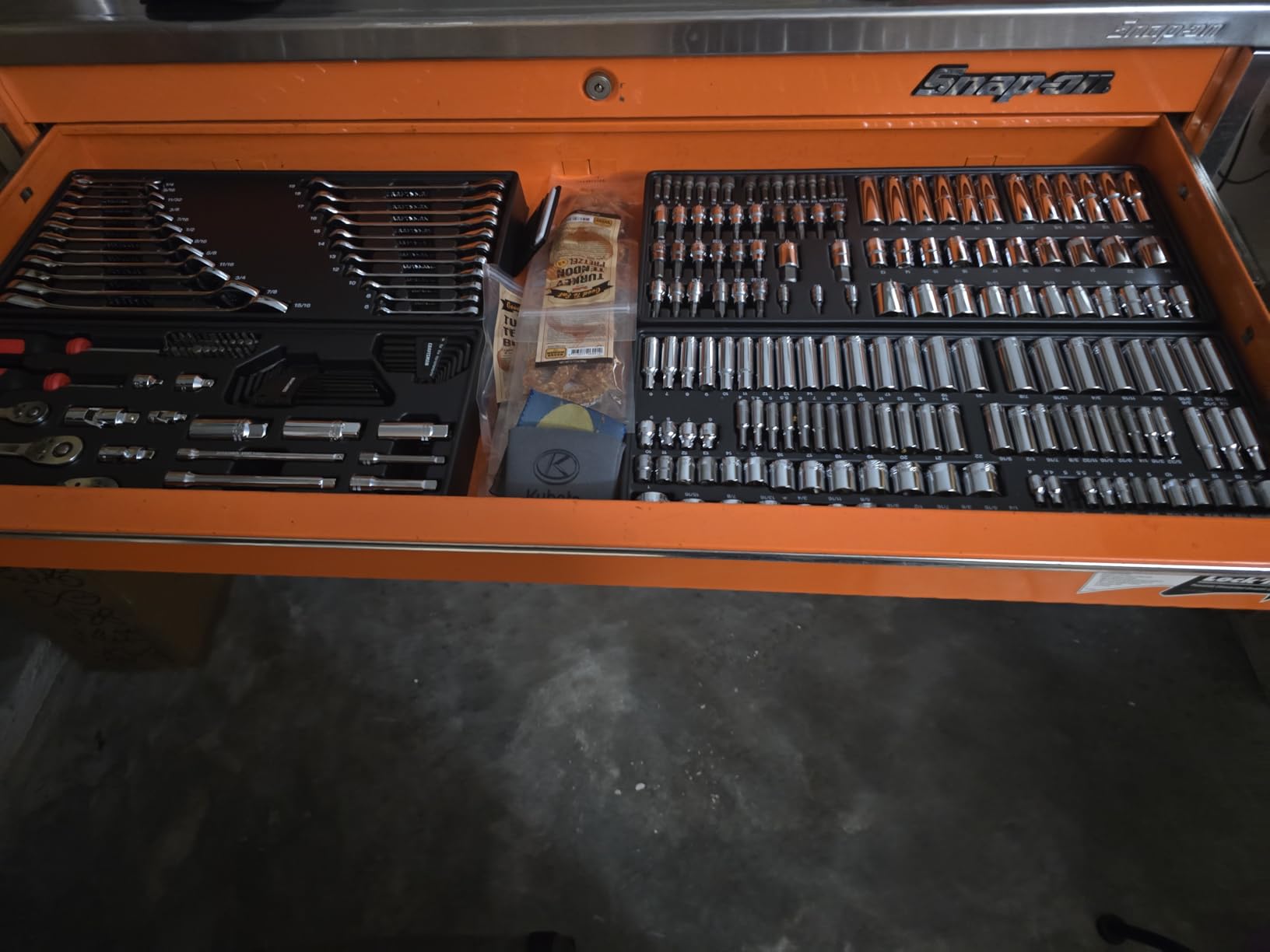 CRAFTSMAN Mechanics Tool Set, 298 Piece Hand Tool and Socket Set SAE/Metric (CMMT12139) customer photo 2