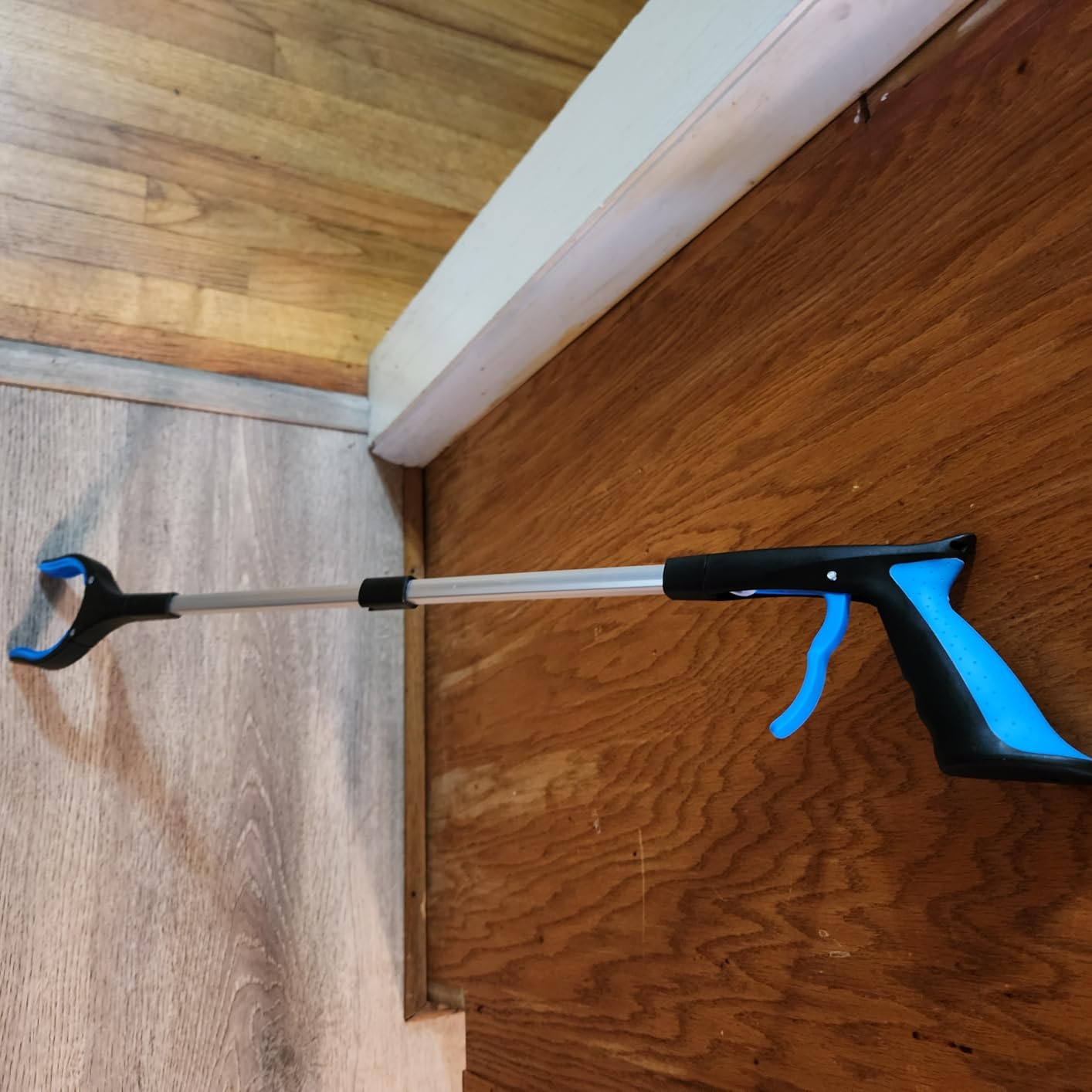 Grabber Reacher Tool - Foldable Gripper and Reaching Tool - Heavy Duty Pick Up Stick Grabbers for Seniors, Trash, Surgery Recovery Must Haves Gifts, 32