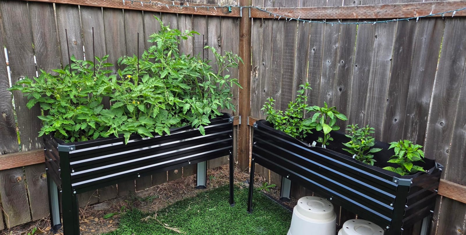 DIIYIV 2PCS Galvanized Raised Garden Bed with Legs, 2PCS 48x18x30in Elevated Planter Box for Backyard, Outdoor Garden, Patio, Balcony, 300lb Capacity, Grey customer photo 2