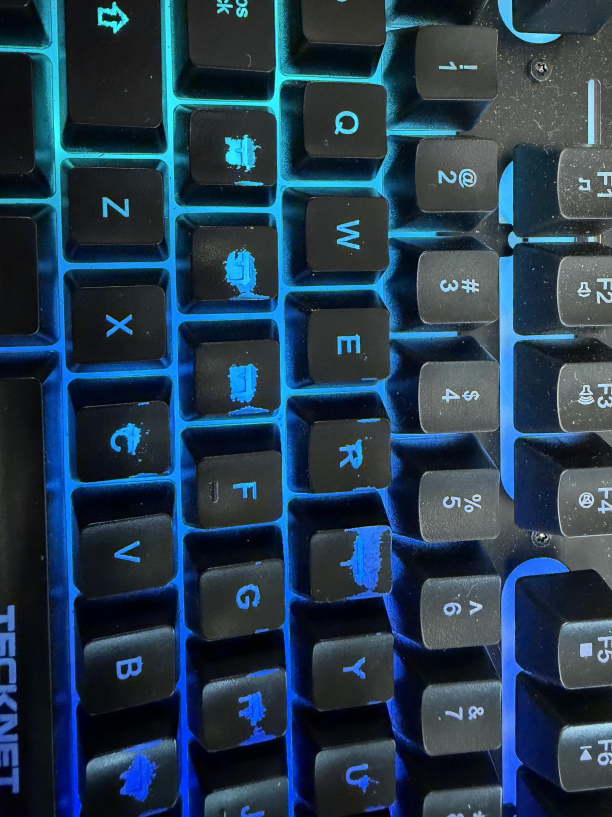 TECKNET Wired Gaming Keyboard, RGB Backlit Keyboard with Metal Panel Design customer photo 2