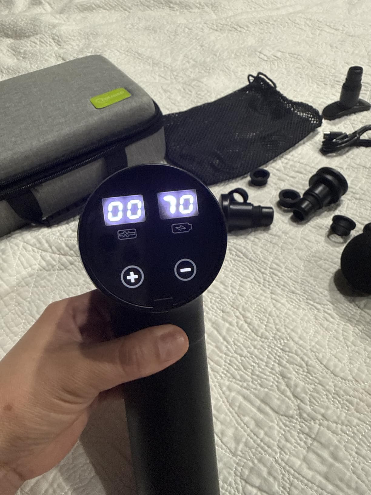 cotsoco Massage Gun Deep Tissue, Muscle Massage Gun with 9 Attachment Heads 20 Speeds & Silent Brushless Motor for Pain Relief, Handheld Percussion Back Massager Gun, Ideal Gift for Mom/Dad(Black) customer photo 2