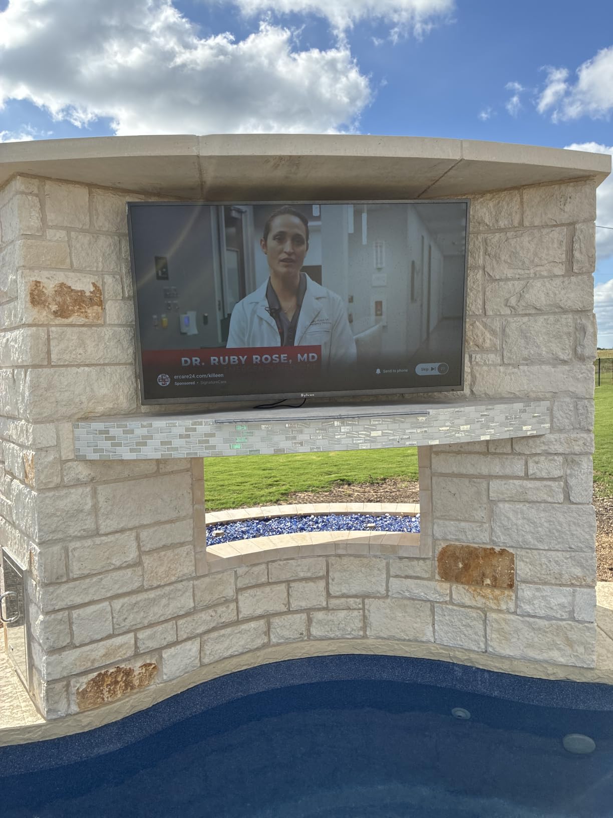 SYLVOX Outdoor TV, 43