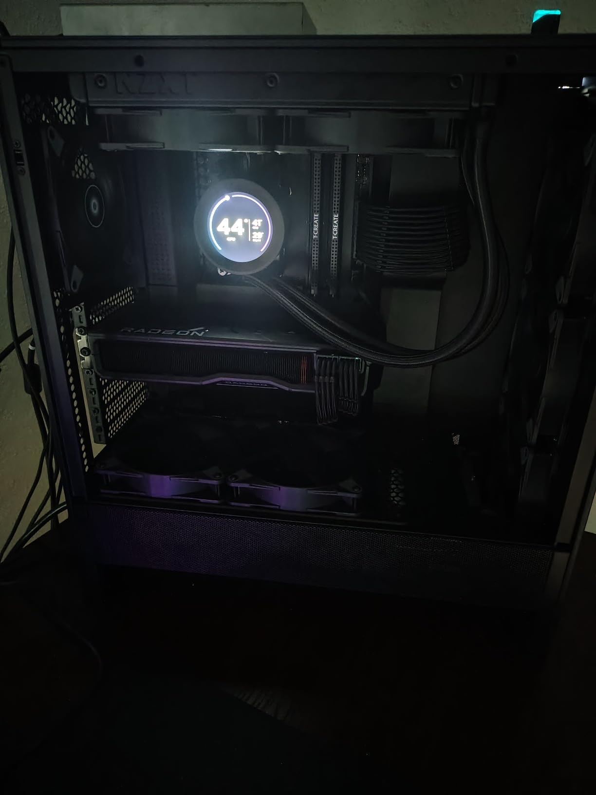NZXT H5 Flow - Compact ATX Mid-Tower PC Case - Black | Compact mid-tower with 2 included 120mm fans, 360mm front radiator support, and tempered glass. A great first airflow build. customer photo 1