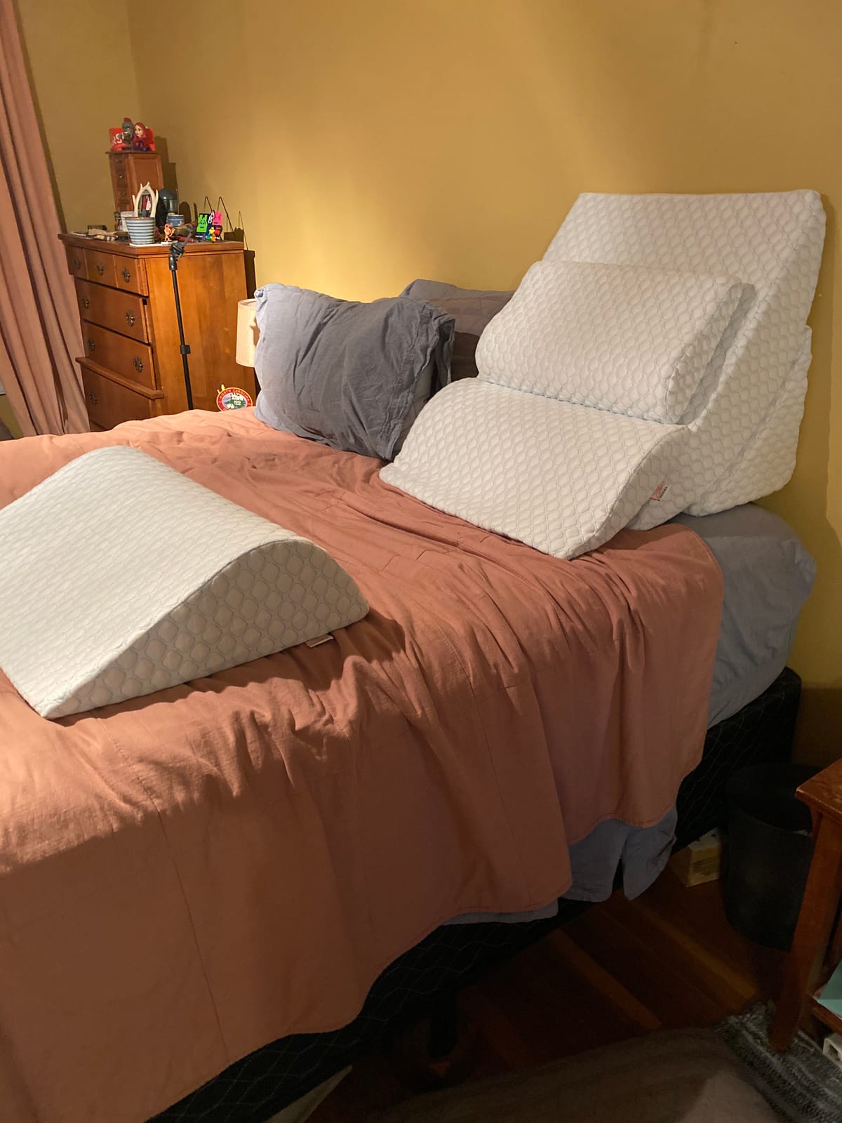Adjustable Orthopedic Bed Wedge Pillow Set, Post Surgery Recovery, Memory Foam Wedge Pillow for Back, Knee and Leg Pain Relief, Sleeping, Sitting up in bed, Reading, Acid Reflux, Snoring, Melange Gray customer photo 1