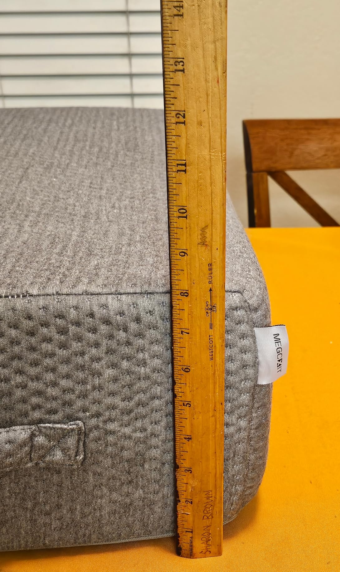 MEGCXIT Leg Pillow Elevation Blood Circulation, Leg Wedge for Elevation for Swelling, Leg Elevating Pillow for After Surgery, Memory Foam Foot Knee Pillow for Back Sleeping 23.6x16.8x8 Inch White/Grey customer photo 1