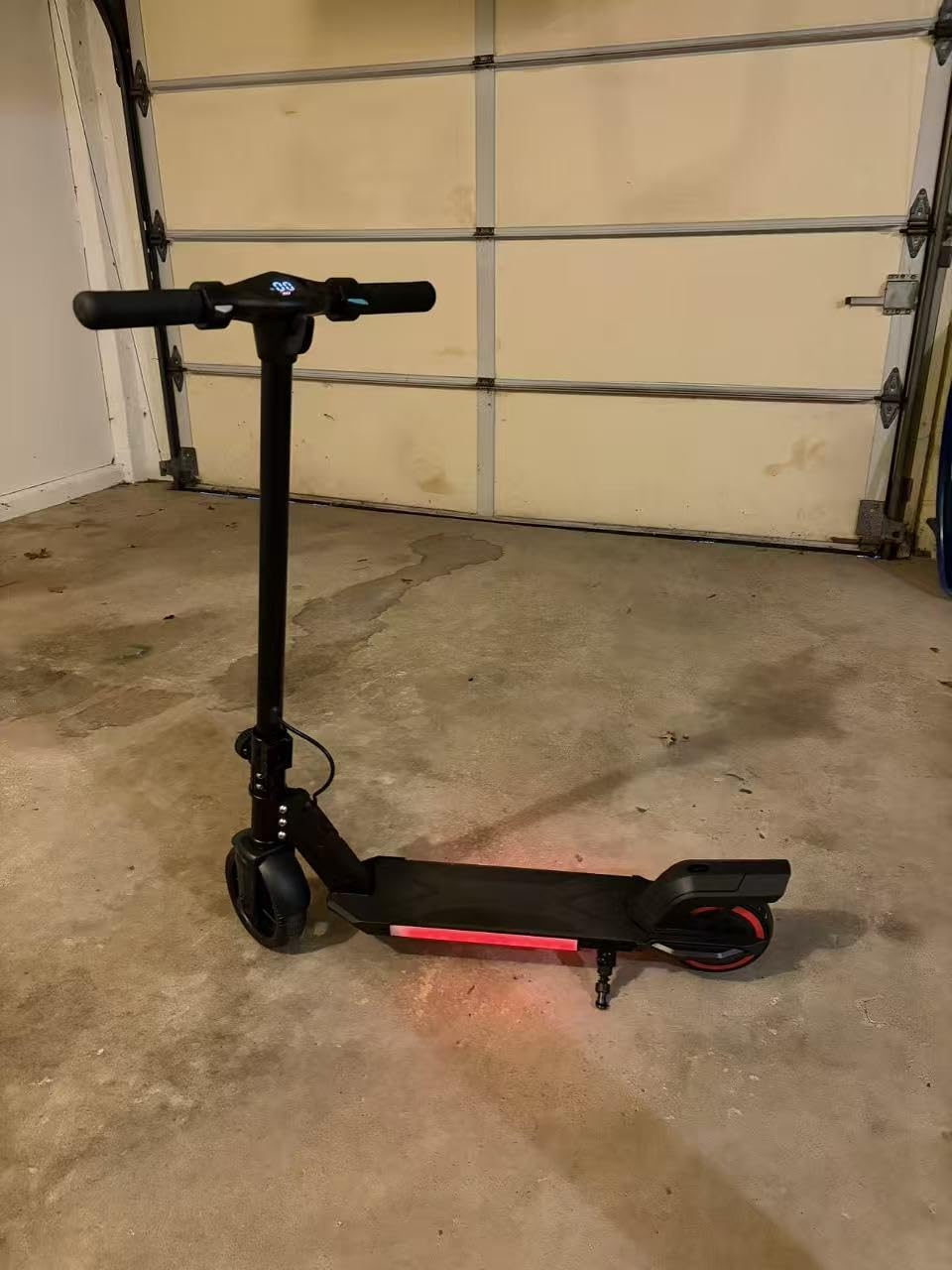 Foldable Electric Scooter for Kids, with Bright Front LED Lights,Shining Pedal, LED Display, Dual Brakes 200W Motor Kids Electric Scooter, UL2272 Certified customer photo 1
