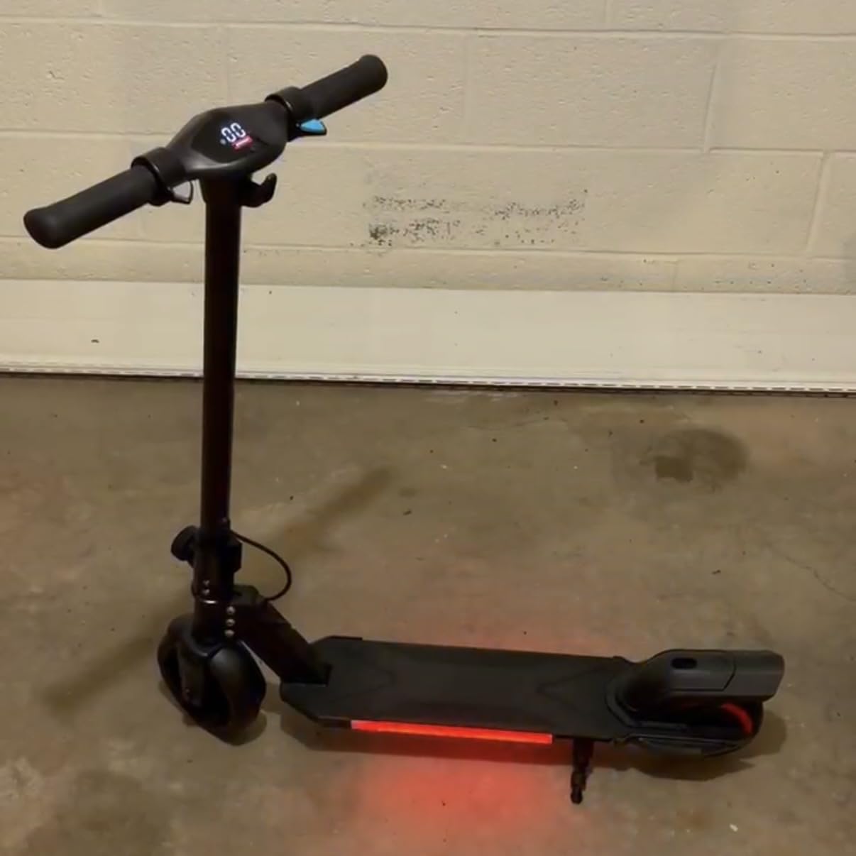 Foldable Electric Scooter for Kids, with Bright Front LED Lights,Shining Pedal, LED Display, Dual Brakes 200W Motor Kids Electric Scooter, UL2272 Certified customer photo 2