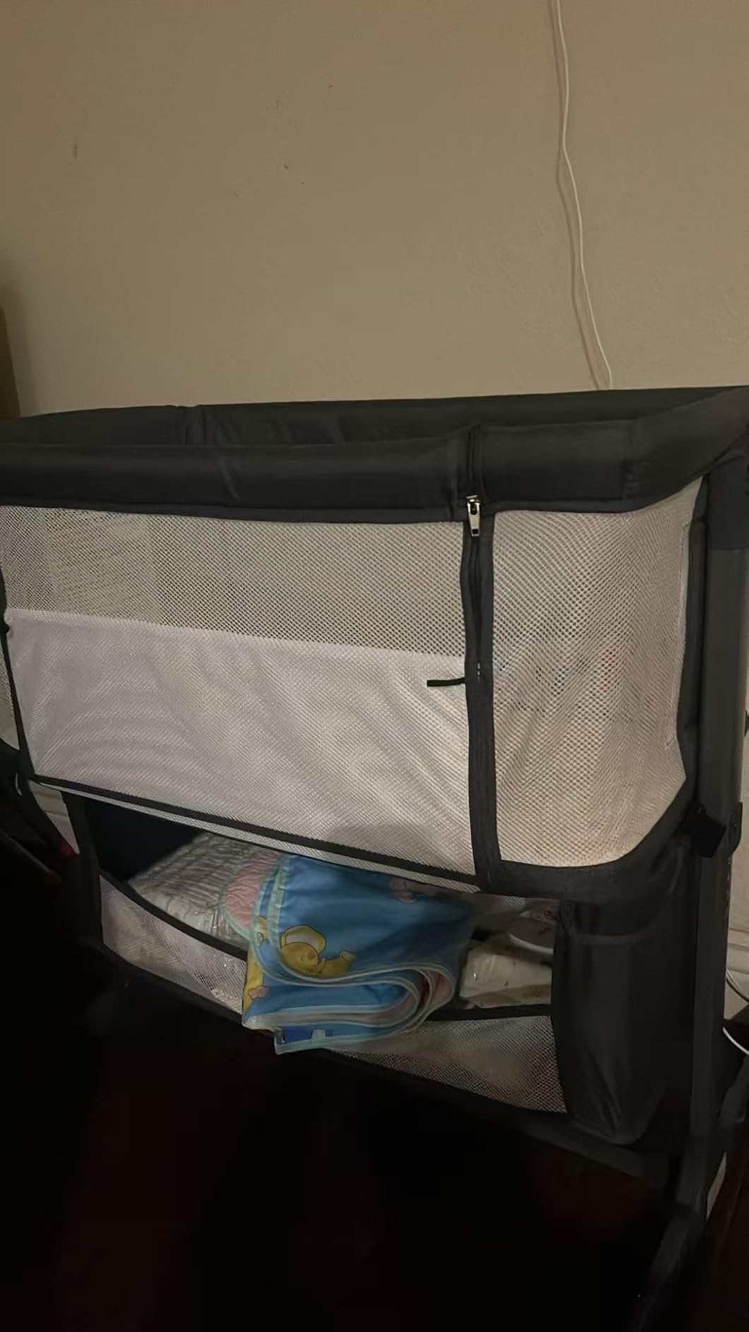 Ezebaby Bedside Bassinet for Baby, Portable Baby Bassinet Bedside Sleeper | Adjustable 7 Heights and All Mesh Sides, Lockable Wheels, Large Storage Basket, Bedside Crib for Newborn Infants, Deep Gray customer photo 2