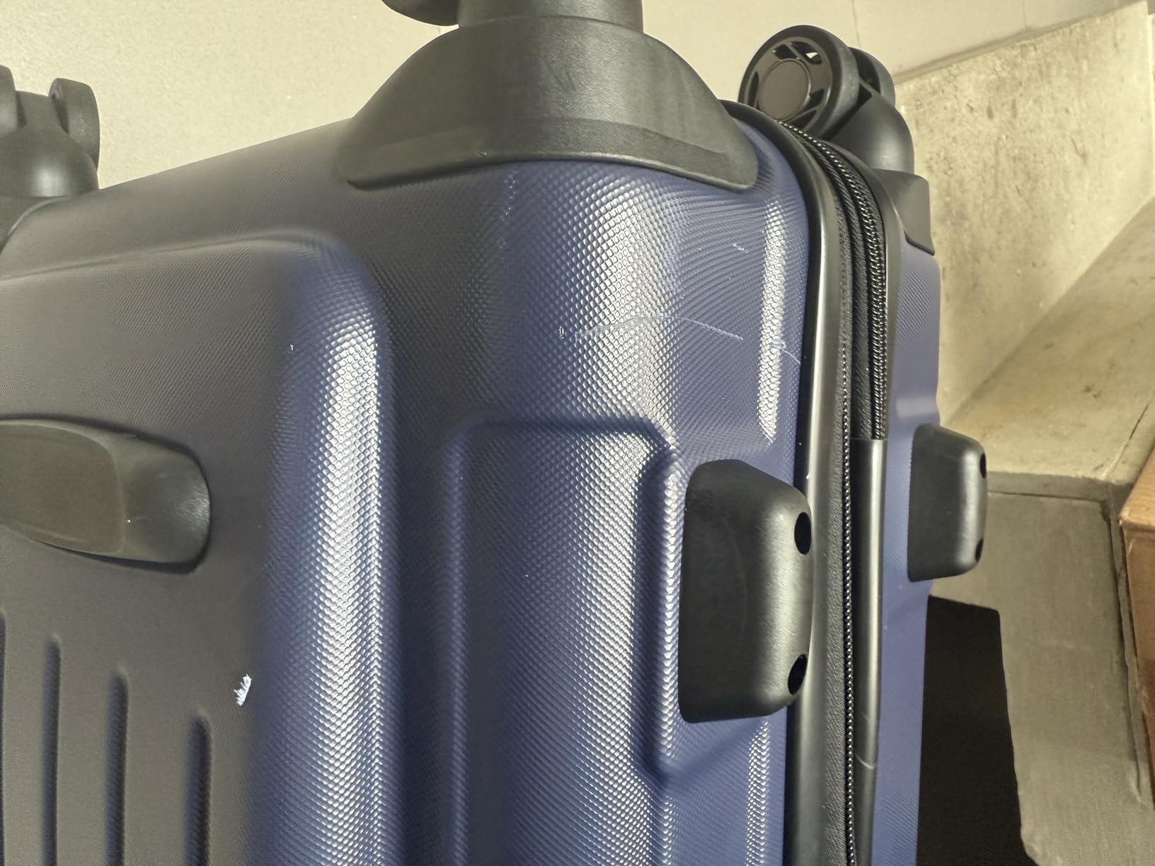 Kenneth Cole REACTION Renegade Luggage Expandable 8-Wheel Spinner Lightweight Hardside Suitcase, Periwinkle Blue, 24-Inch Checked customer photo 1