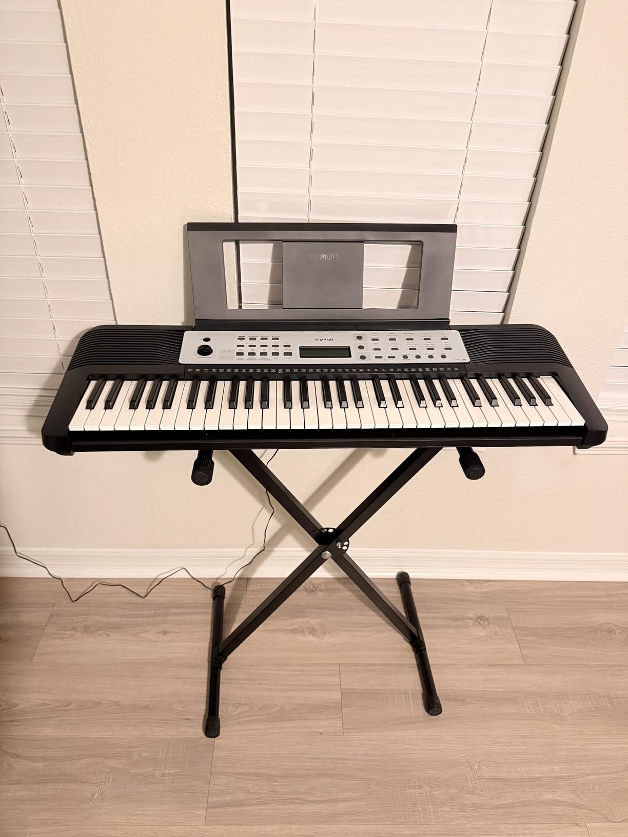Yamaha YPT280 61-Key Portable Keyboard for Beginners with Built-In Songs, Quiz Mode, Music Rest, and Power Adapter customer photo 2