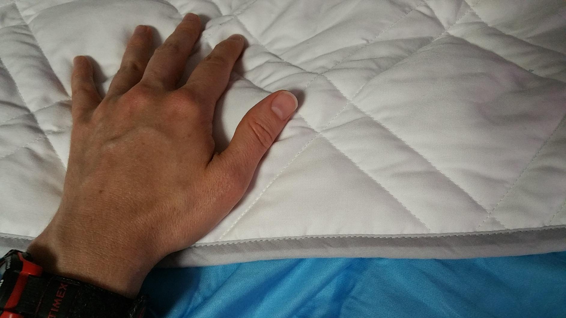 Cooling Weighted Blanket for Adults, 25lbs, Queen/King Size, 80x87 inches, Silky Soft Bamboo Viscose, Machine Washable, White customer photo 1