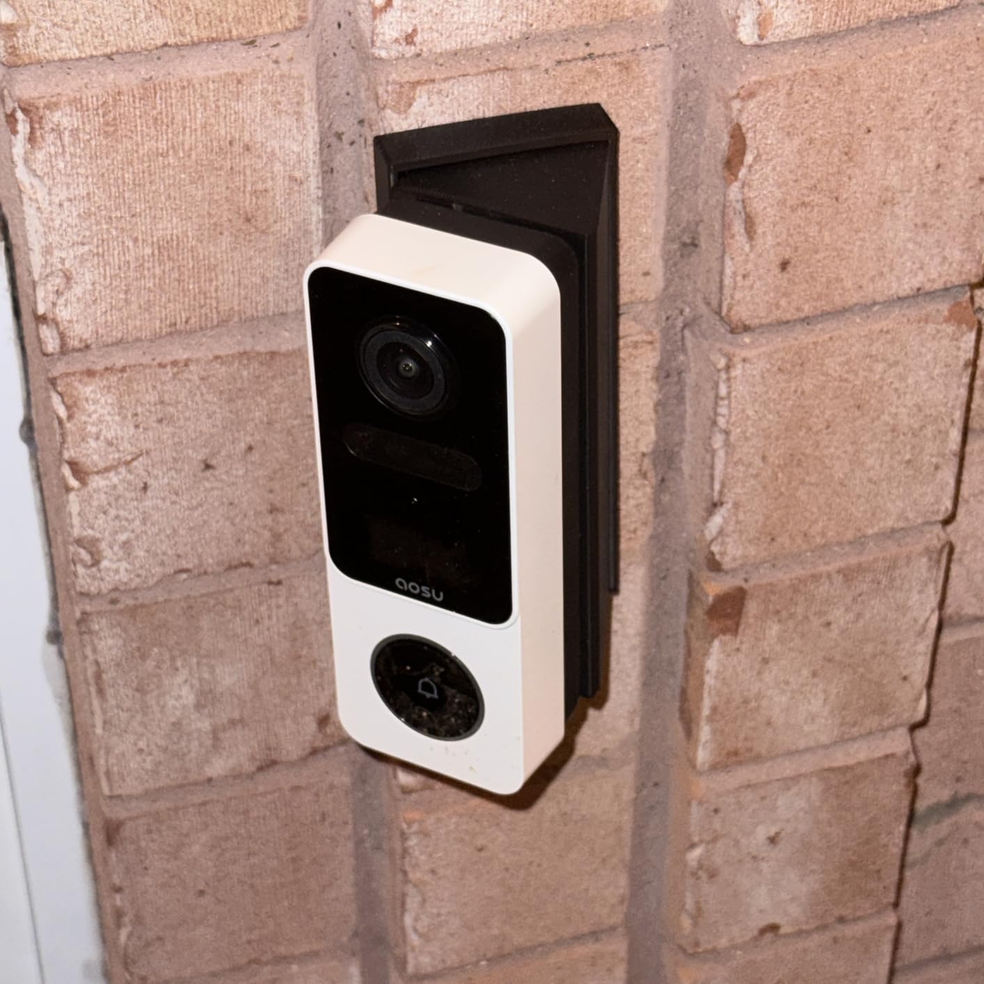 AOSU Wireless Doorbell Camera, 170° Ultra Wide Viewing Angle, Intelligent Parcel Detection, 90 Days Battery Life, 2.4G WiFi Supported, 2K QHD Video Doorbell Compatible with Alexa and Google Assistant customer photo 2