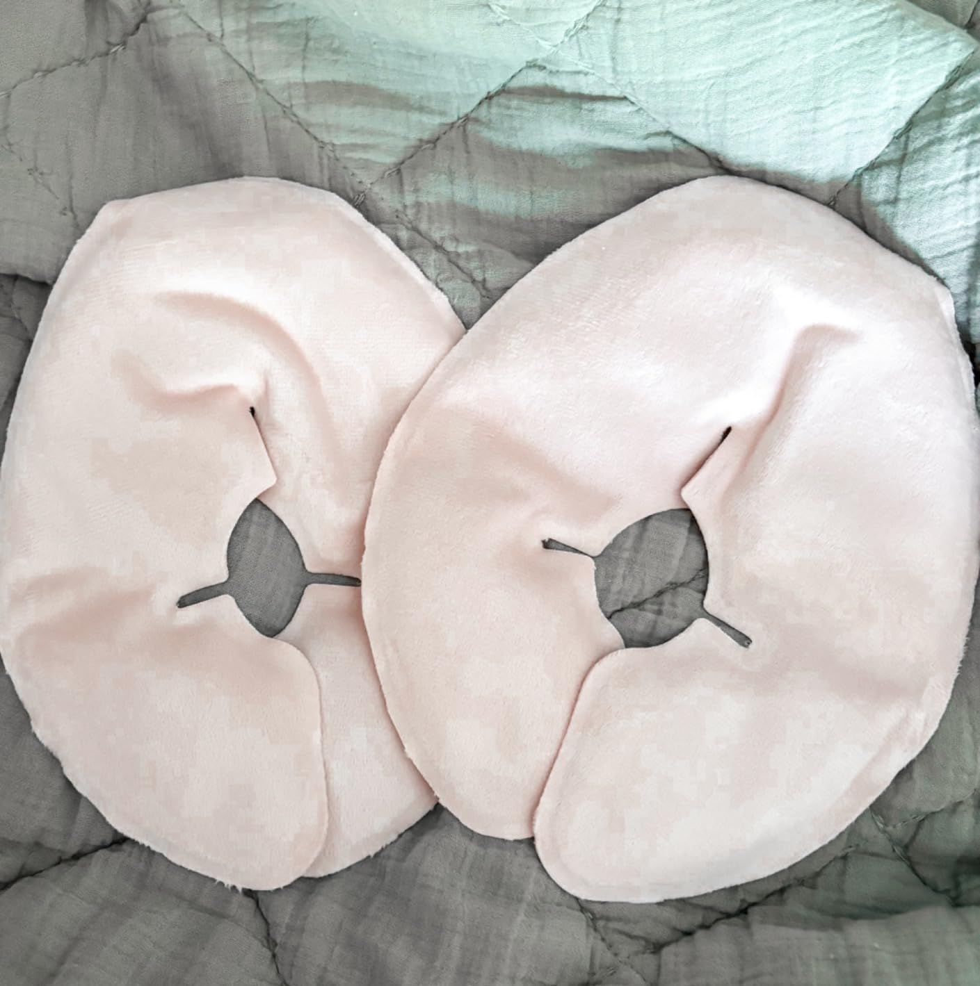 Frida Mom Breast Therapy Packs, Cold & Hot Pack for Pain Relief, 2pk | Lactation Support for Mastitis, Engorgement and Pump Aid, Postpartum Recovery Essential customer photo 2