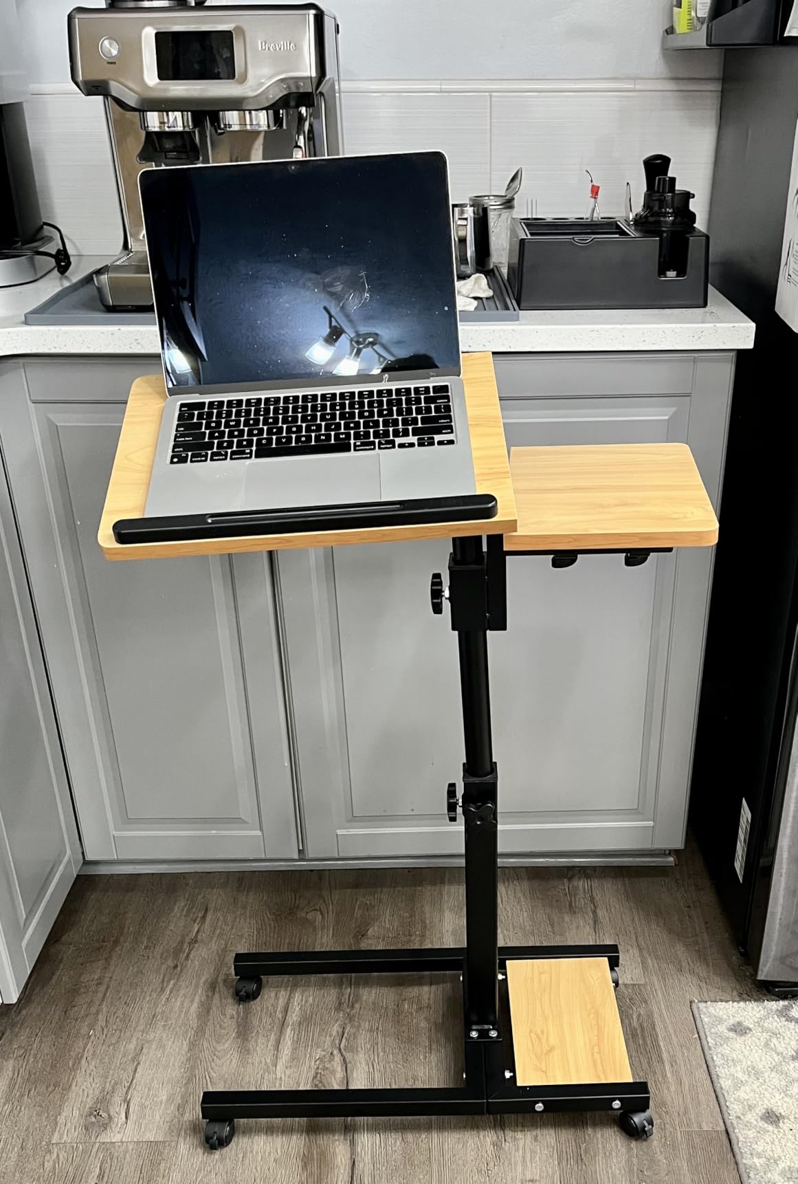 TigerDad Mobile Adjustable Height Laptop Stand PC Computer Portable Notebook Swivel Laptop Desk Rolling Table Desk Cart Tiltable with Wheels Casters & Mouse Pad Table customer photo 1