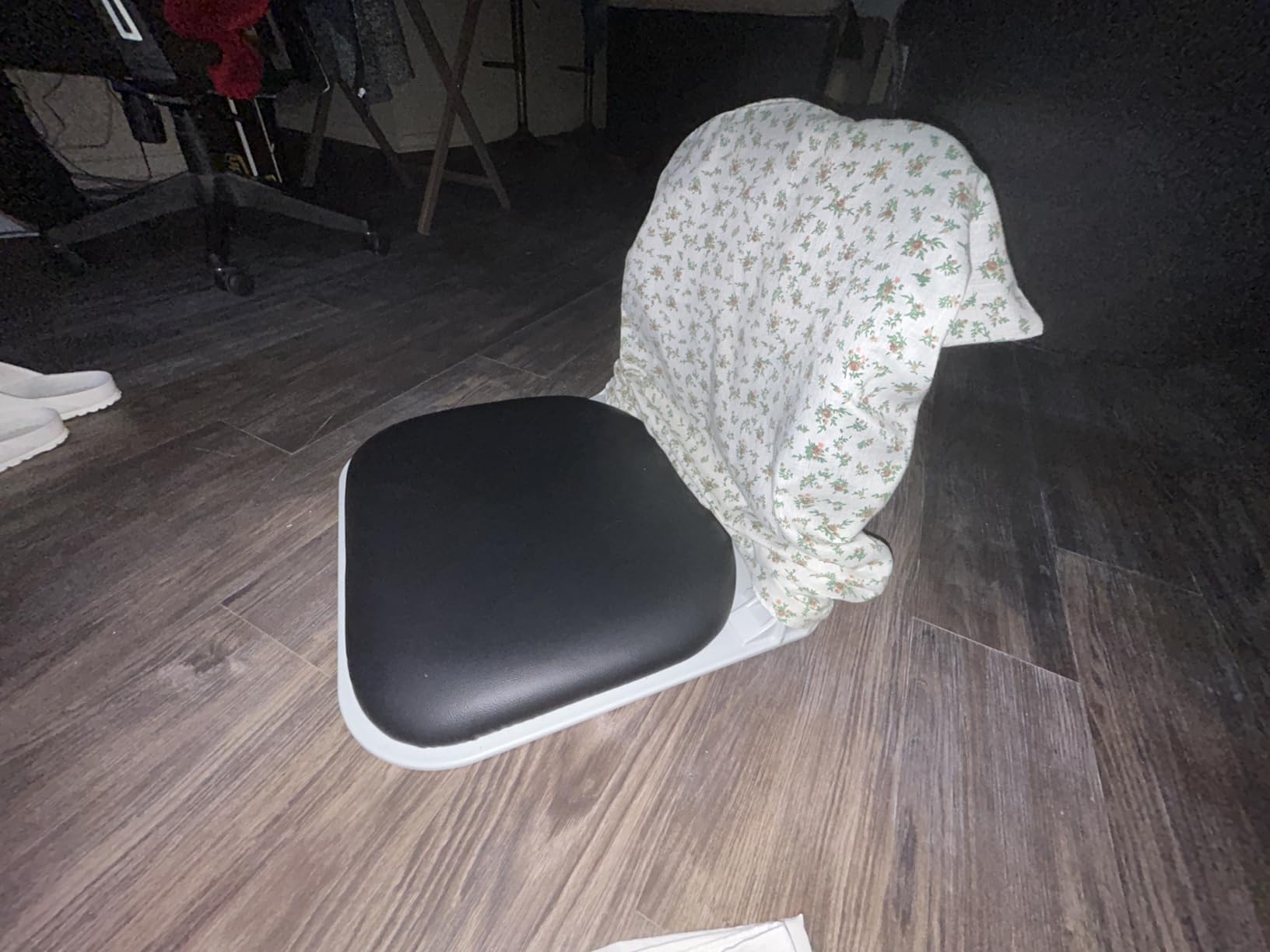 Ergonomic Dual-Backrests Floor Chair with Back Support (Black Leather) | Reduce pressure on your back by up to 50% customer photo 1