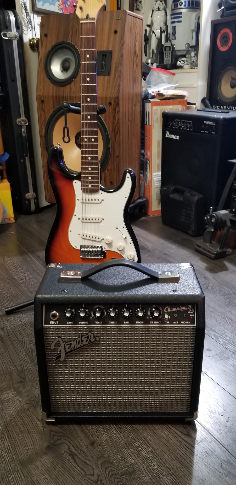 Fender Champion II 25 Watt Electric Guitar Combo Amp, Speaker, USB & Aux | 25 Watt Combo Amp with 8