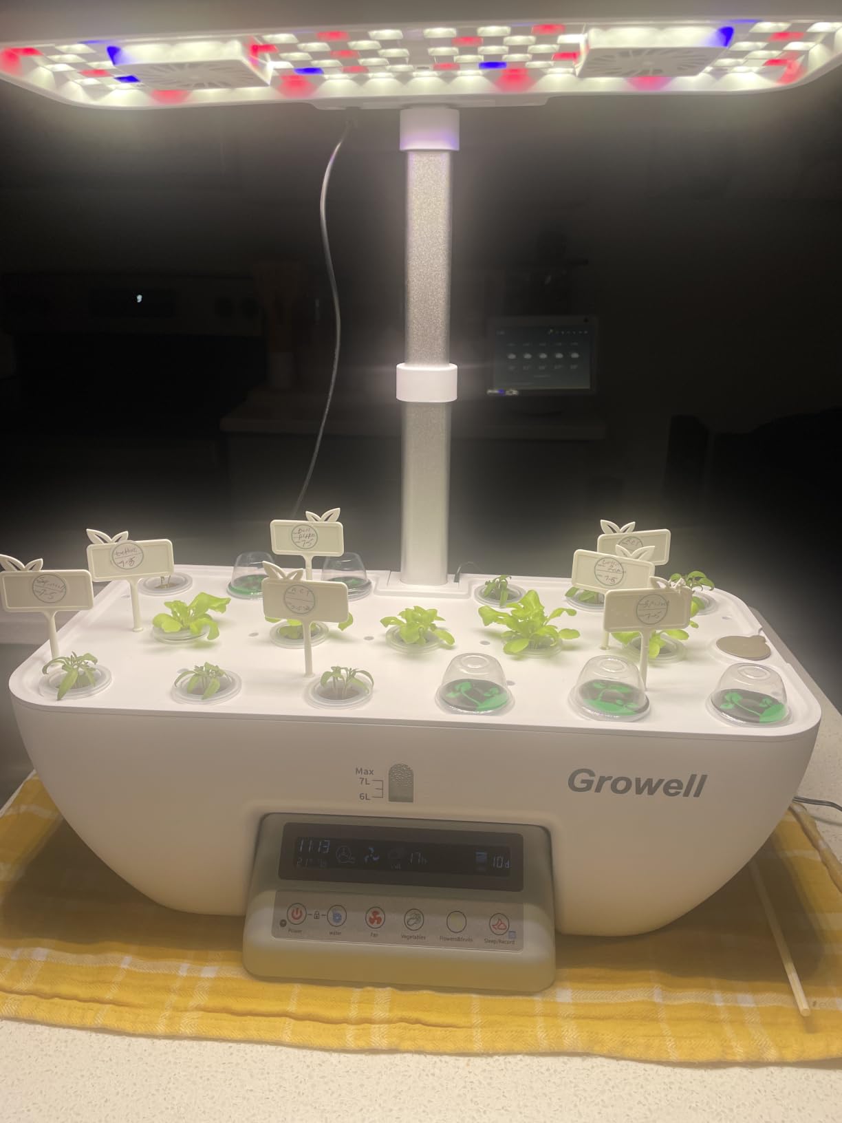 Growell Hydroponics Growing System, 17 Pods Large Indoor Garden with 2 Fans | 102 28W Full-Spectrum Grow Lights, Auto-Circulating Water Pump, 10L Water Tank, Auto Timer, 23.8