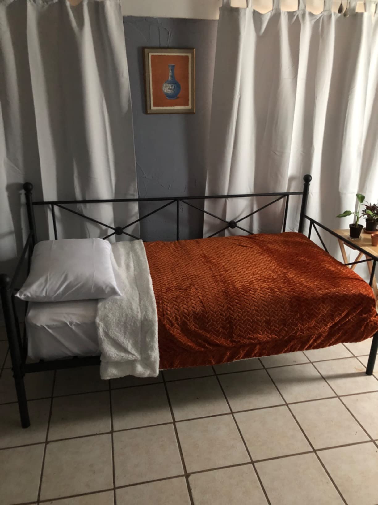 VECELO Daybed Twin Size, Day Bed Frame with Headboard, Heavy-Duty Metal Slats Support Platform for Living Room, Guest Room, Easy Assembly, Gold customer photo 1