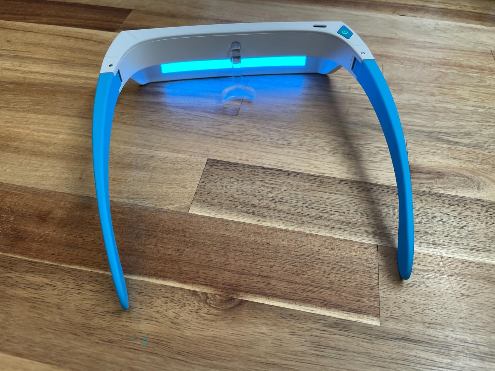 Red & Blue Light Therapy Glasses for Eye Comfort & Daily Wellness | 670nm Red Light, Circadian Rhythm Support, Rechargeable Design, Lightweight Wear, Portable Use customer photo 1