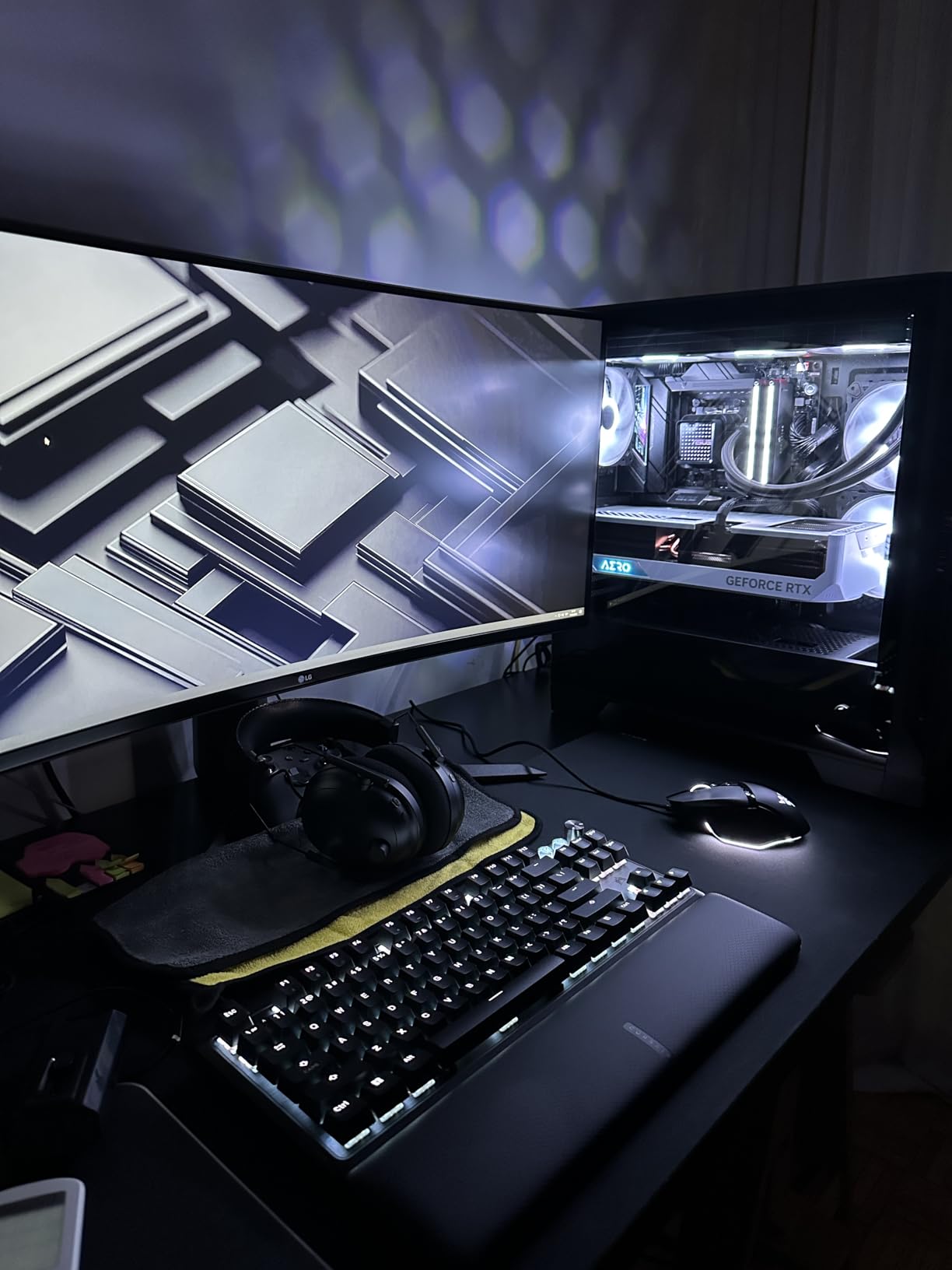 Corsair K70 PRO TKL RGB Tenkeyless Mechanical Wired Gaming Keyboard - Pre-Lubed Hall Effect MGX Hyperdrive Adjustable Switches, Simultaneous SOCD and Rapid Trigger, ABS Double-Shot, QWERTY NA - Black customer photo 1