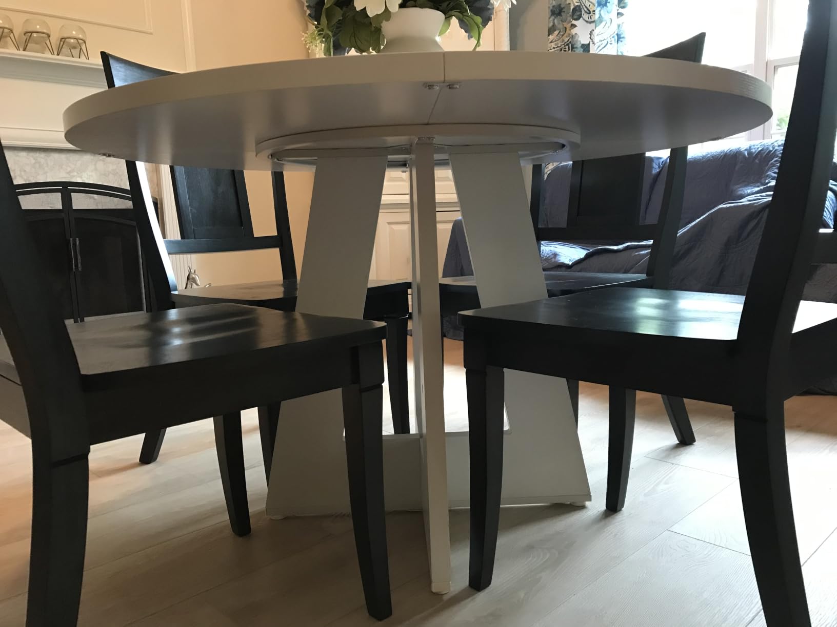 LITTLE TREE Round Dining Table for 4-6 People, 47 Inches Dining Room Table with Wooden Pedestal Base, Brown Dinner Tables, Circle Kitchen Tables for Dining Room, Kitchen, Living Room(Table Only) customer photo 1