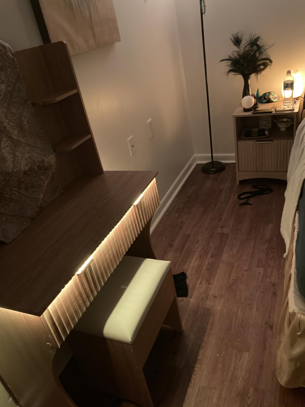 Vanity Desk with LED Lights Mirror & Power Outlet, Small Makeup Vanity Table Set with Storage Drawers & Chair, 3 Lighting Modes & Adjustable Brightness, Dressing Table for Women Girls Bedroom, White customer photo 1