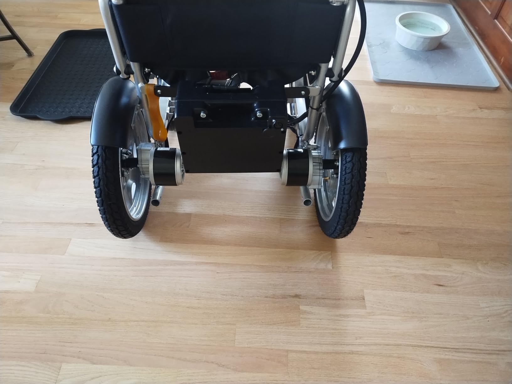 400LB Capacity Heavy-Duty Electric Wheelchair for Adults, Seniors | 20inch Extra Wide Seat, 500W Dual Motors, FSA & HSA Eligible, 15 Miles Long Travel Range, Foldable, All Terrain, Indoor & Outdoor Use customer photo 2