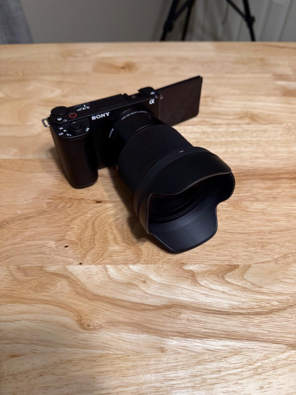 ZV-E10 II APS-C Mirrorless Creator Camera Body Black | 26MP Aps-C Exmor R Sensor, Sony E-Mount, 4K Up to 60fps, 3 Articulating Touchscreen customer photo 1