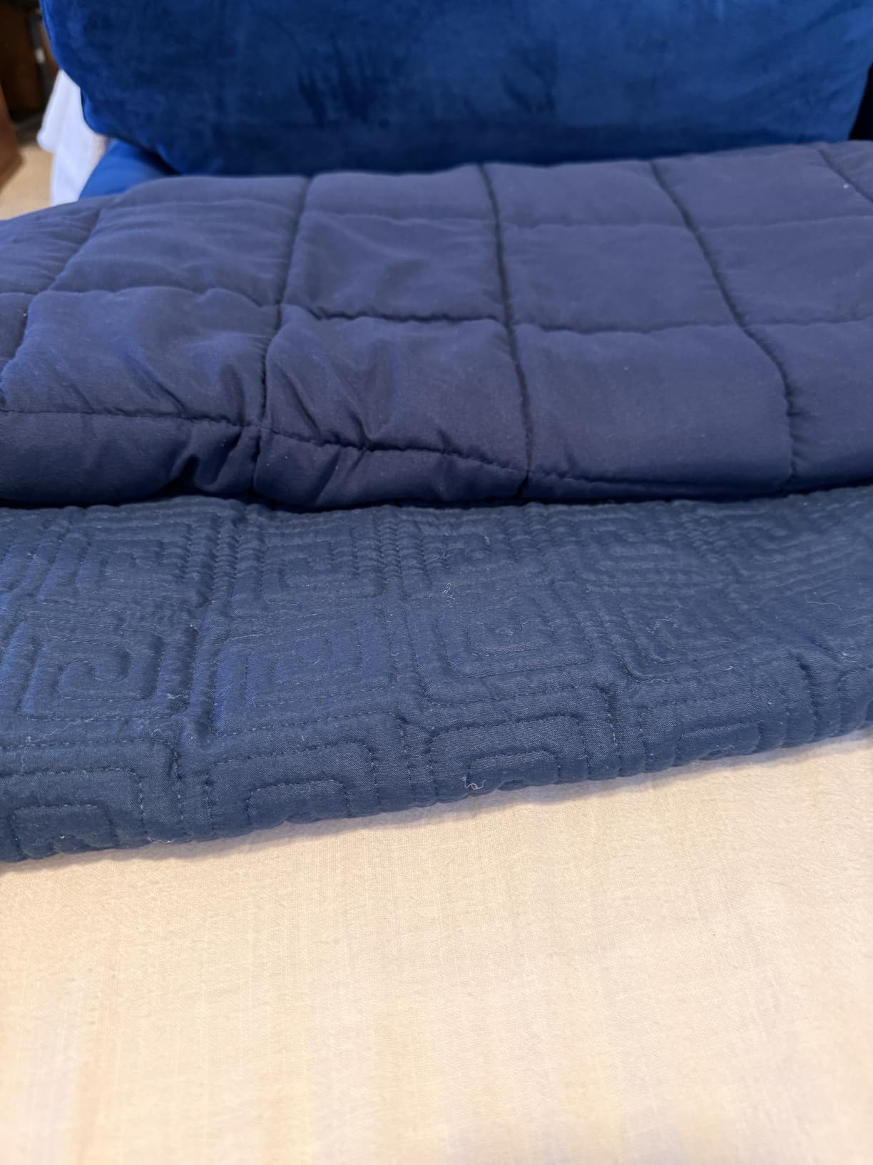 L'AGRATY Weighted Lap Blanket 5lb: Small Weighted Blanket for Adults Portable Travel - Cooling Pad for Relaxation Sleeping - Cozy Washable All-Season (29