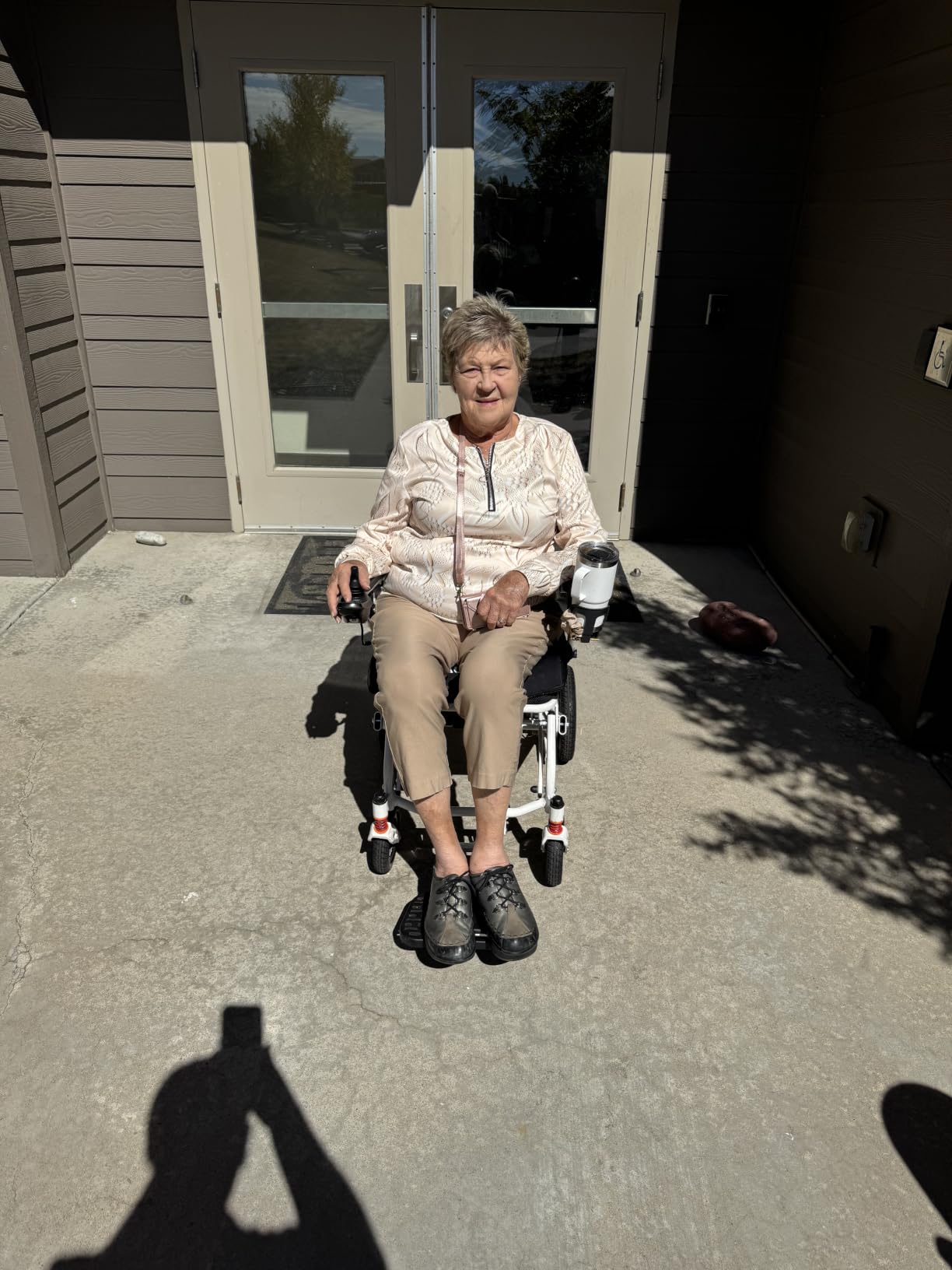 Aotedor Electric Wheelchairs for Adults, 22 Miles Long Travel Range with 2 Lithium Batteries All Terrain Power Wheelchair, Ultra Lightweight 39Lbs Folding Compact Motorized Wheelchair, Airline Approved customer photo 1