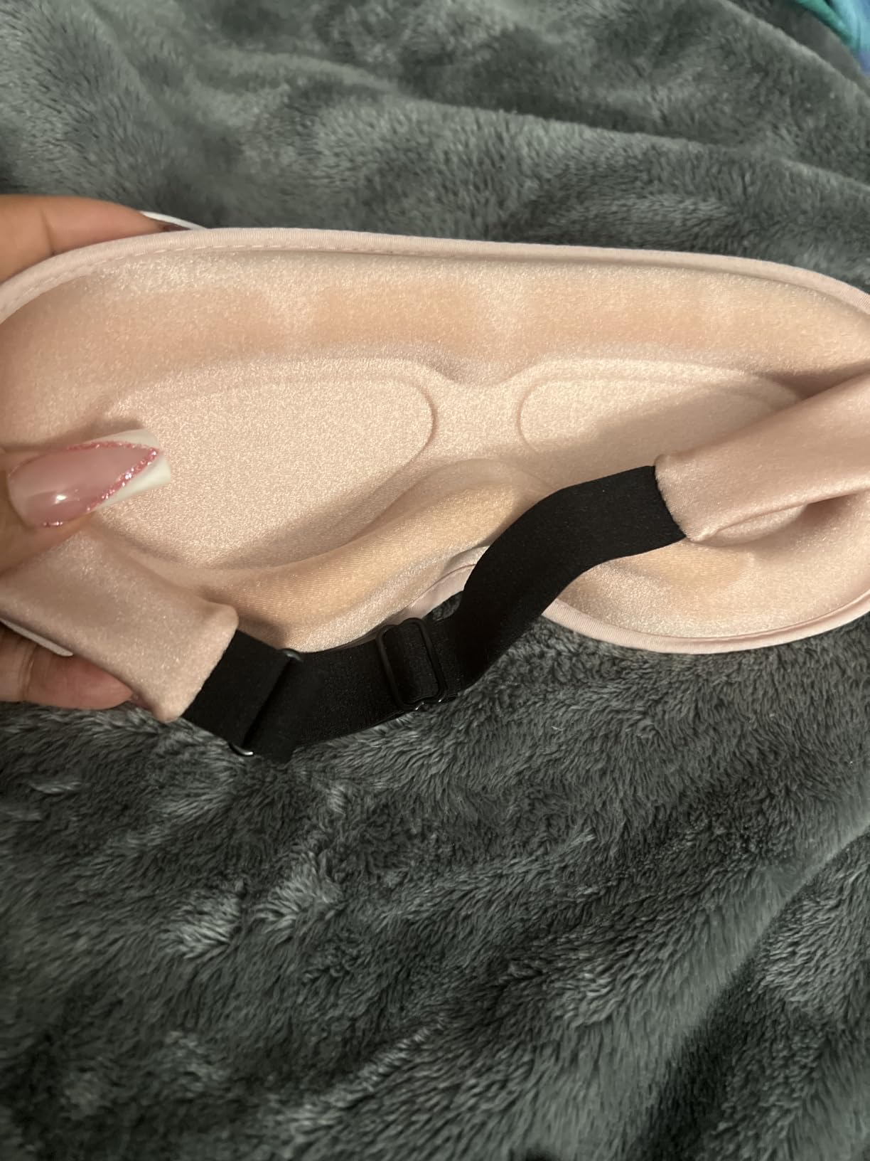 Weighted Eye Masks for Sleep: 3D Contoured Blackout Sleep Mask with Zero Eye Pressure, Eyelash Friendly Eye Mask for Women, Essentials for Airplane Travel, Night Shift Nurse, Office & Naps, Pink customer photo 1