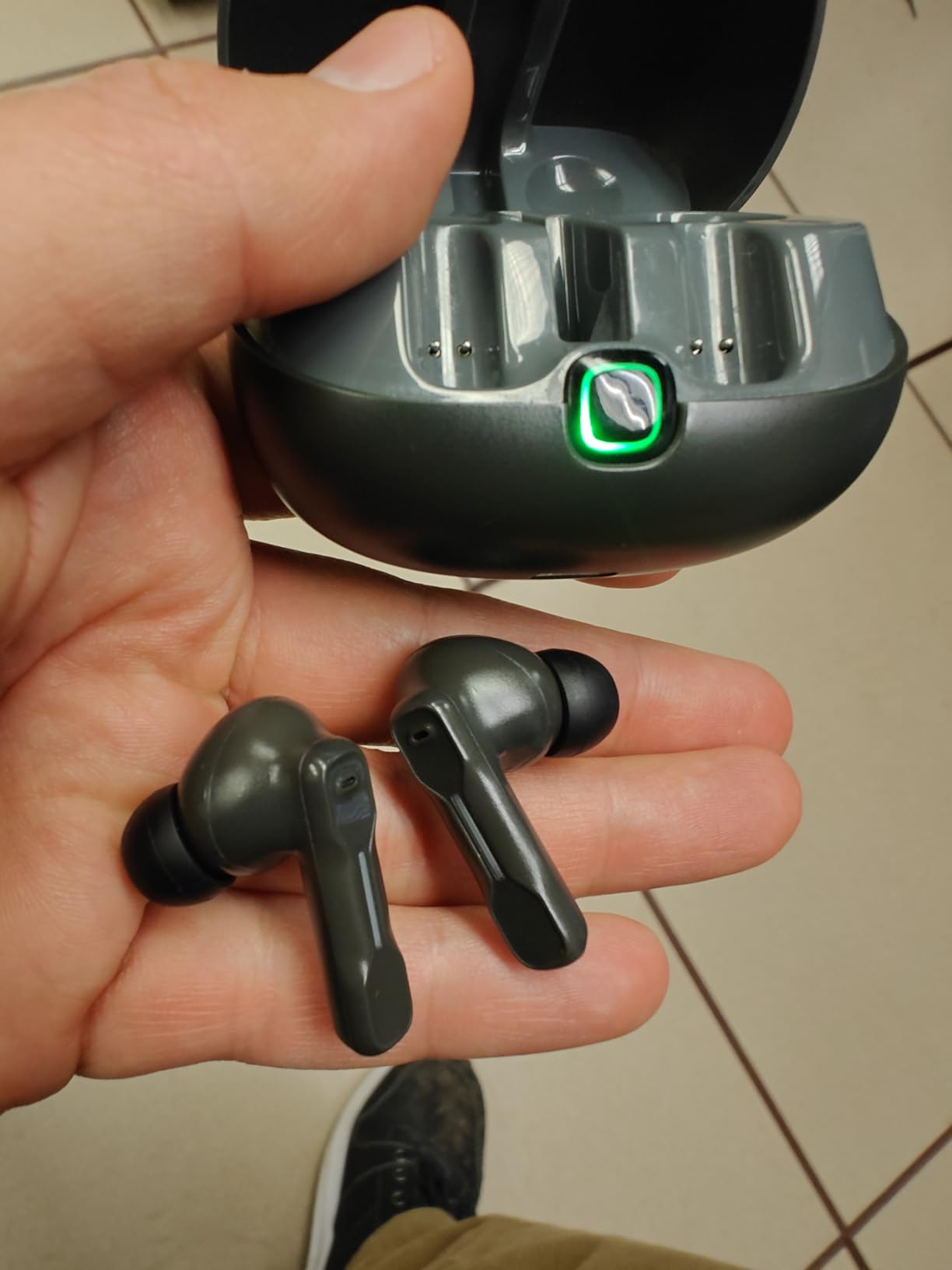 Middle Rabbit SW5 Wireless Gaming Earbuds with Mic, Compatible with PC PS5 PS4 Desktop VR, Computer Headphones, 2.4G Dongle & Bluetooth 5.4 Dual-Mode, 4 Built-in Microphones, 20ms Low Latency customer photo 1