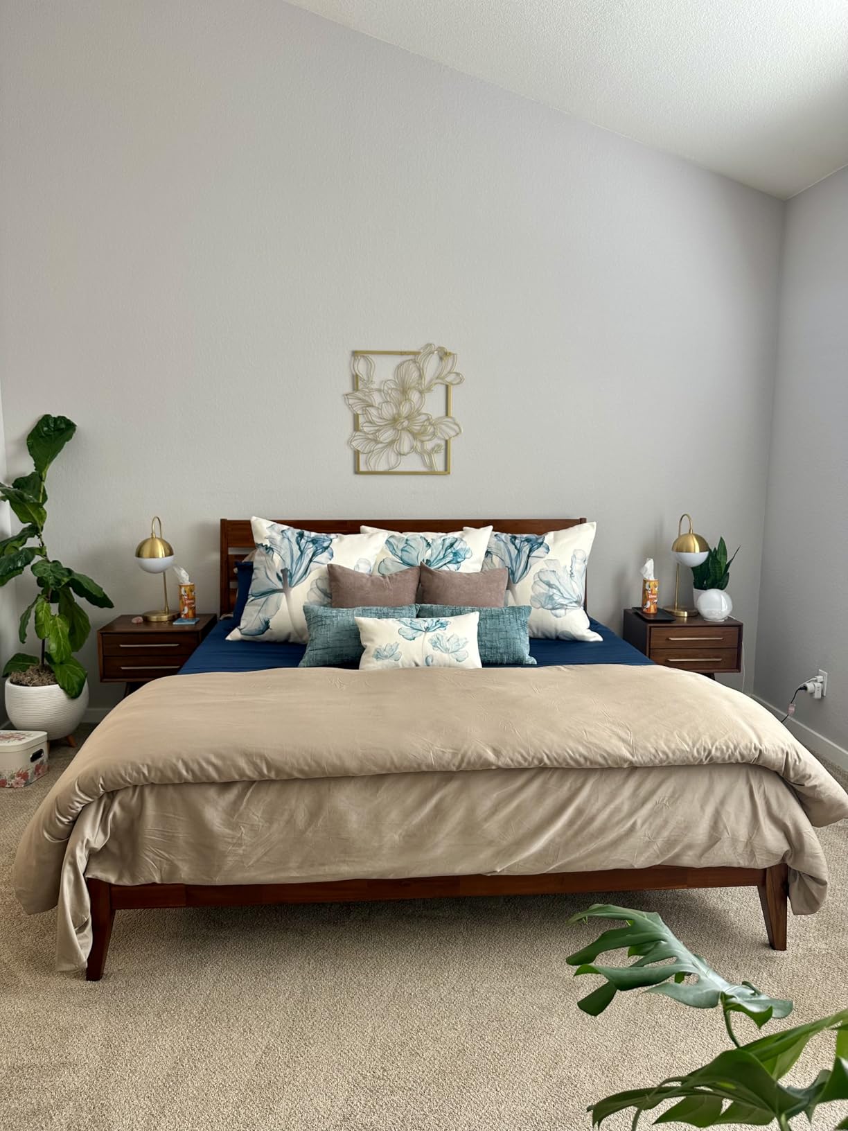 Acacia Emery Bed Frame with Headboard Solid Wood Platform Bed, Queen Size Bed Frame, Mid - Century Modern Wood Bed Compatible with All Mattresses, Easy Assembly, Non-Slip, Caramel customer photo 2