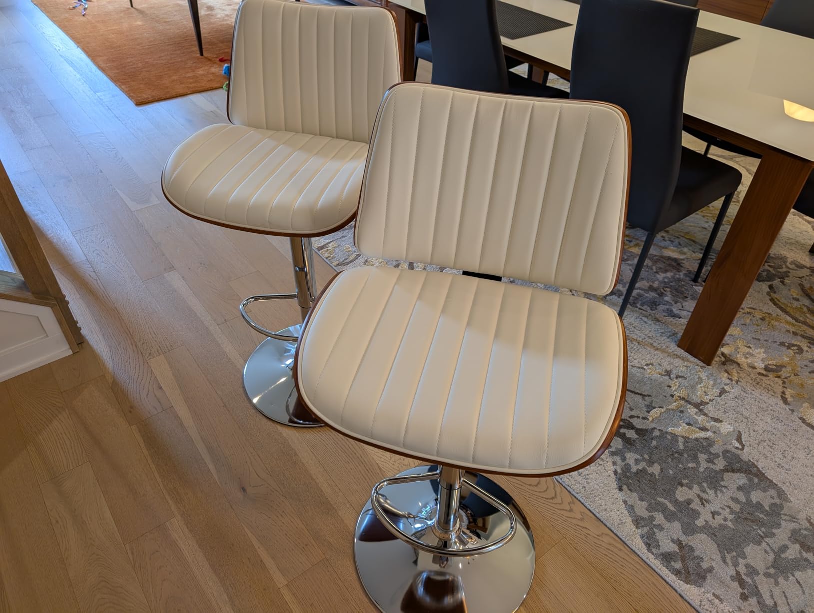 Swivel Bar Stools Set of 2, Adjustable Bentwood Barstools for Kitchen Counter, Mid-Century Modern PU Leather Upholstered Bar Chair with Back and Footrest, for Kitchen Island, Bar, Dining Room, Black customer photo 1