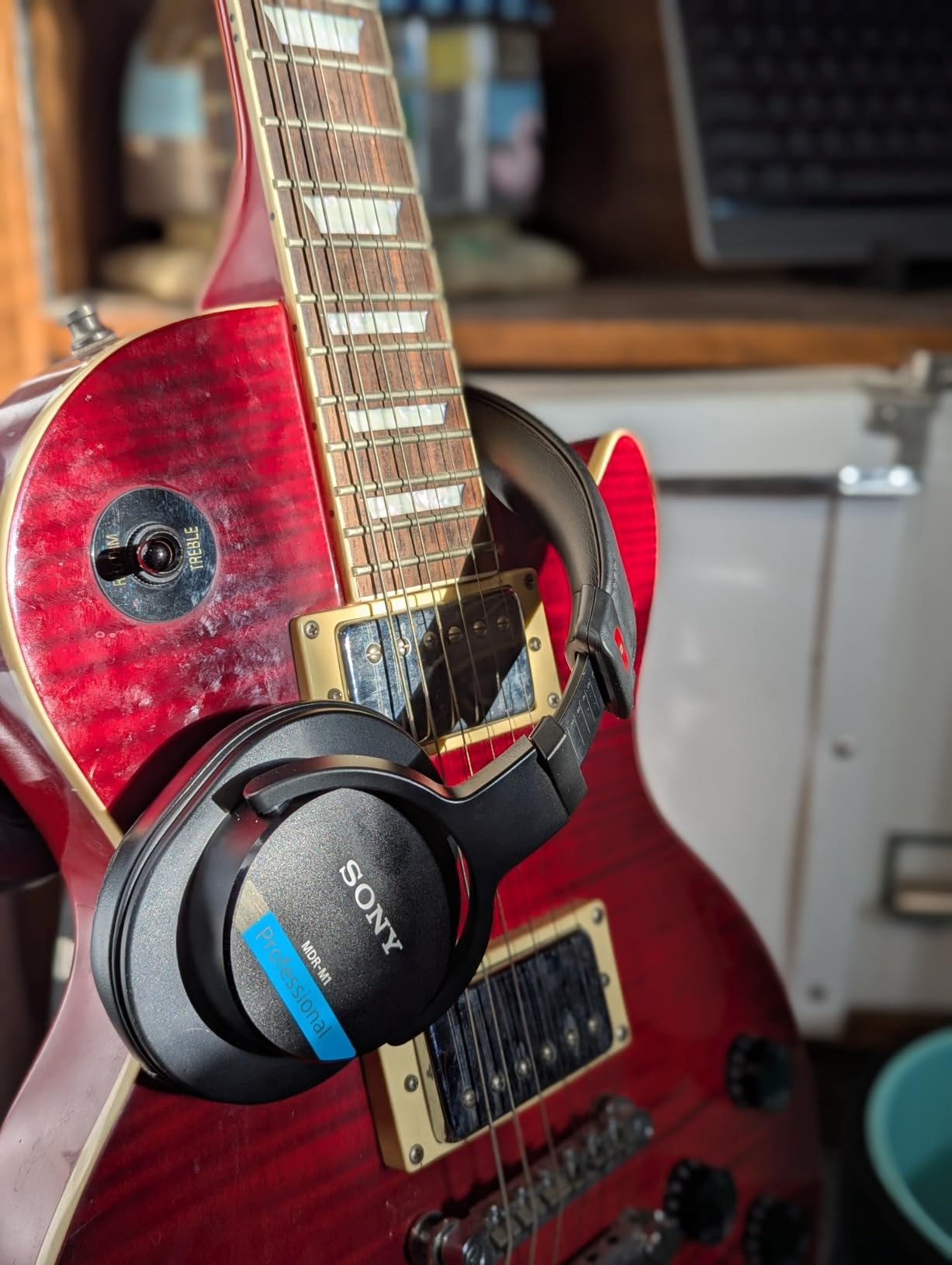 Sony MDR-M1 Professional Reference Closed Monitor Headphones customer photo 1