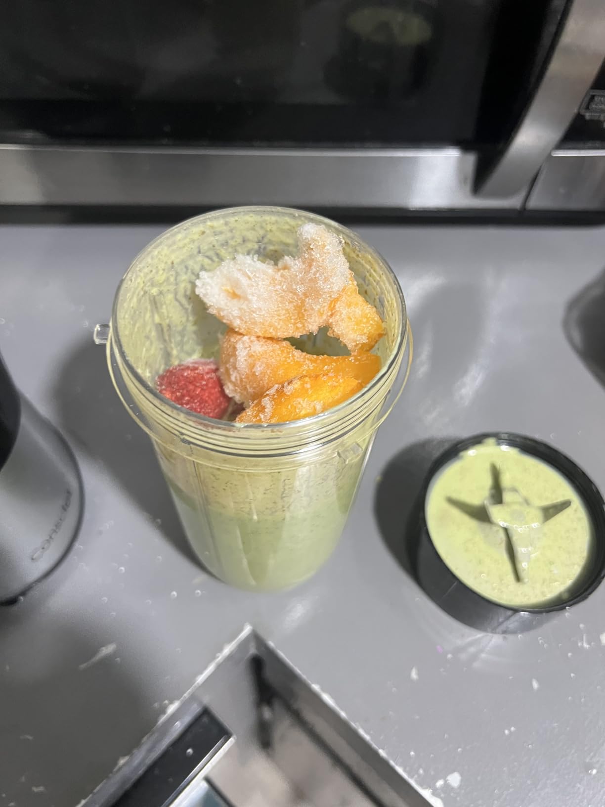 Consciot 11-Piece Blender for Kitchen and Personal Size, 900 Peak Watts | Blend Shakes & Smoothies, Frozen Drinks, Baby Food, Spreads & More, 3 Portable BPA-Free To-Go Cups, 2 Spout-Lids & 1 Flat-Lid customer photo 1