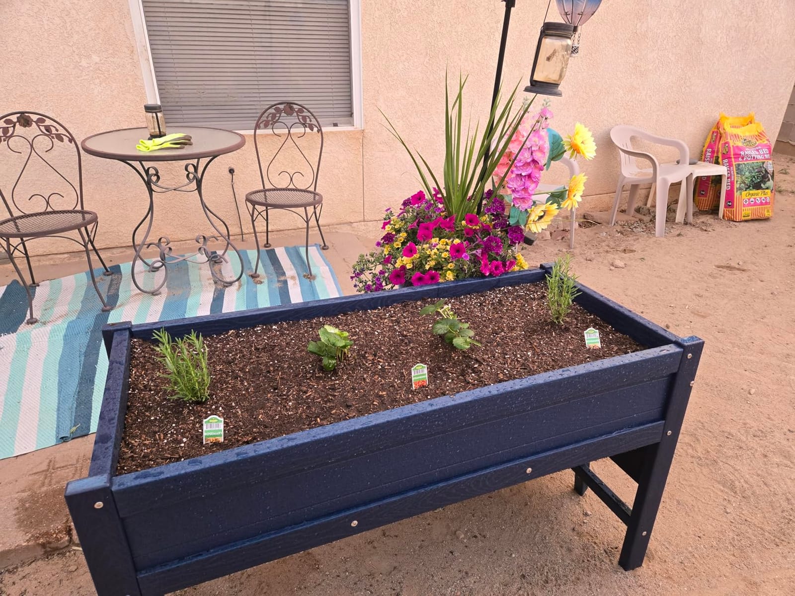 Small HDPE Raised Garden Bed, Elevated Planter Box with Legs, Outdoor All-Weather Planter Raised Beds for Seeds, Herbs, Flowers, Vegetables (Navy Blue) customer photo 1