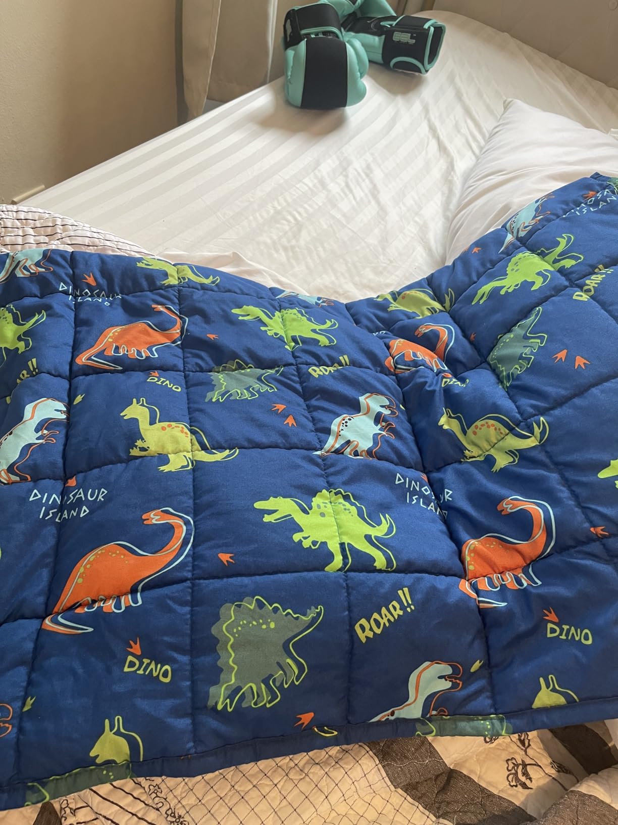 Kivik Weighted Blanket 3lbs, Cooling Breathable Heavy Blankets, 36