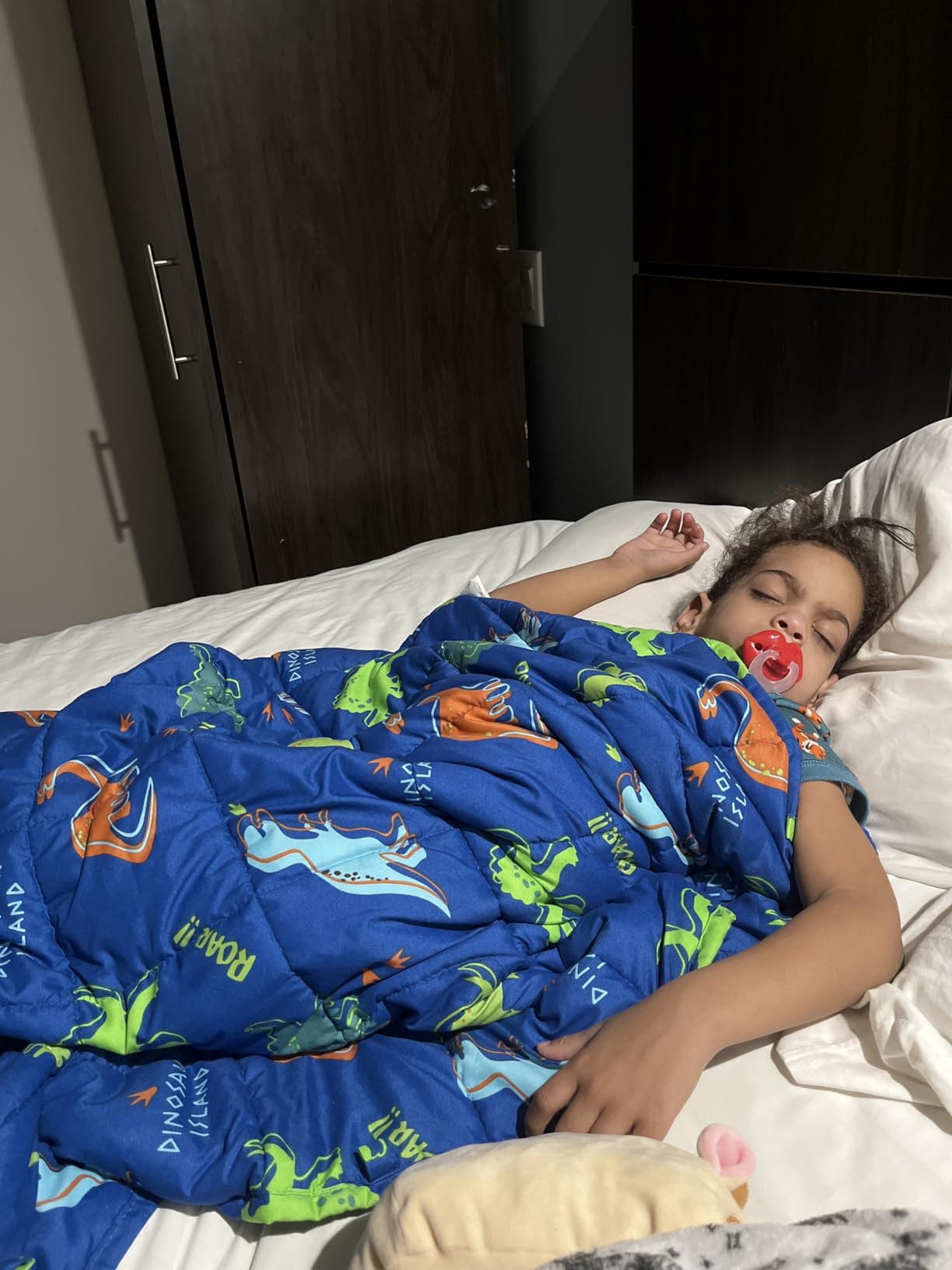 Kivik Weighted Blanket 3lbs, Cooling Breathable Heavy Blankets, 36