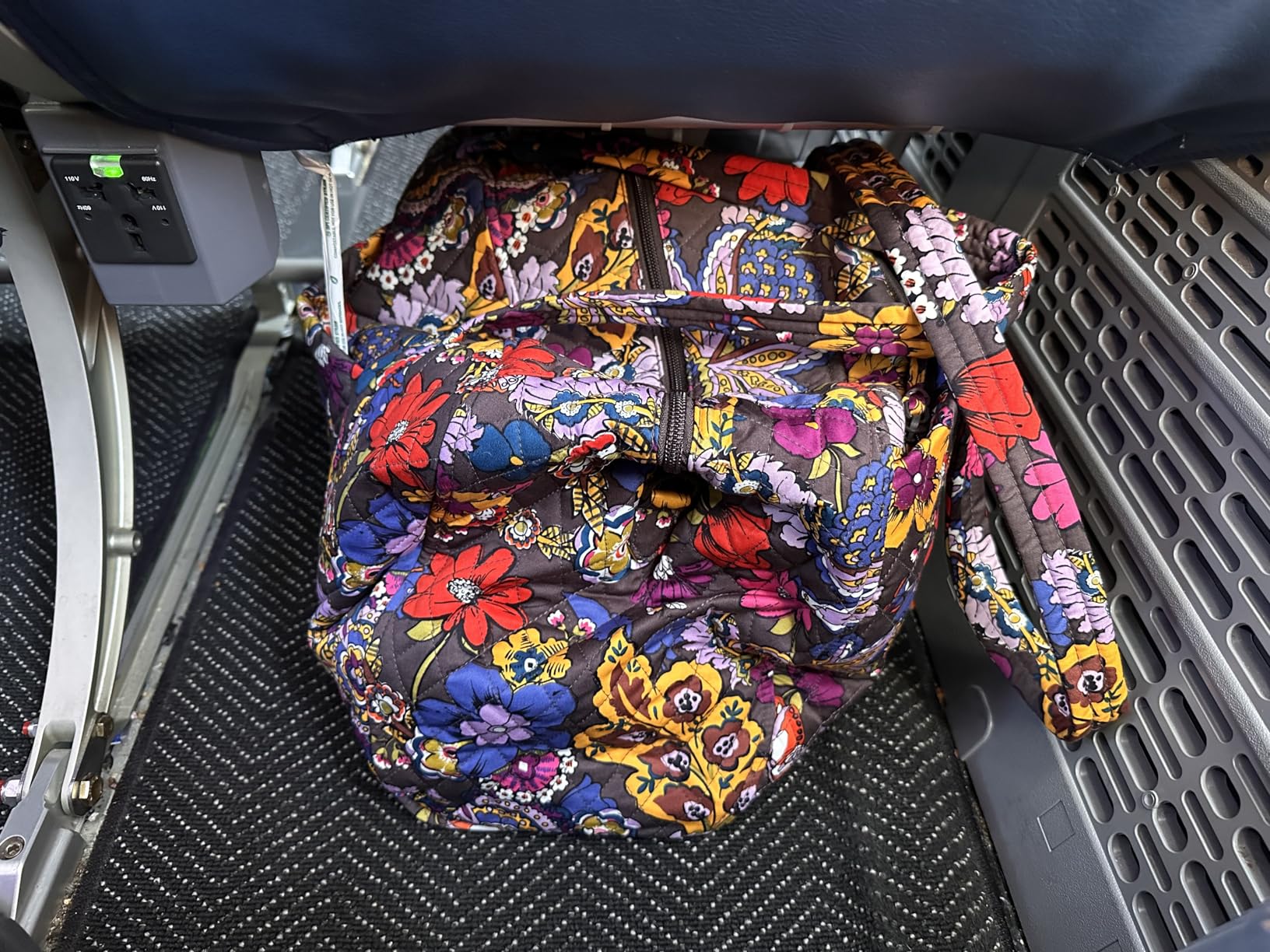 Vera Bradley Women's Miramar Weekender Travel Bag - Premium Cotton customer photo 1