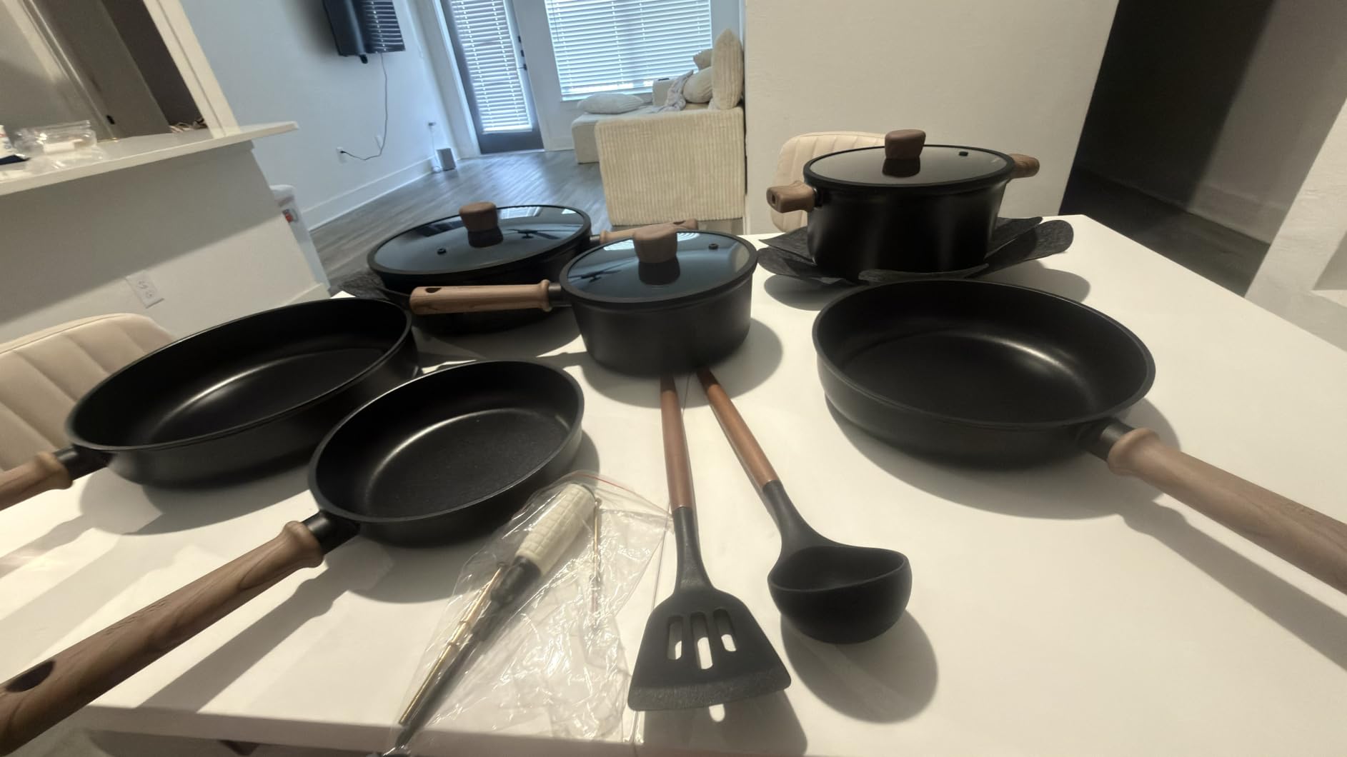 CAROTE 16pcs Pots and Pans Set, Nonstick Cookware Sets | Titanium Reinforced Coating, Scratch-Resistant, Easy to Clean, Even Heating, Induction Compatible, with Frying Pans Set customer photo 1
