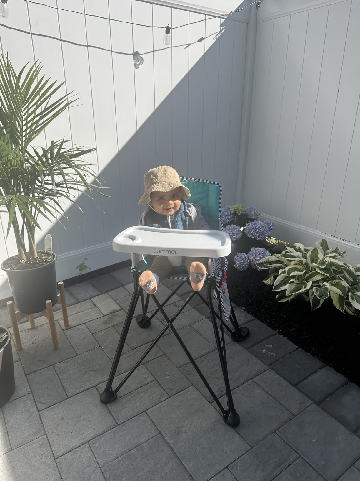 Bright Starts Pop 'N Dine Portable High Chair, Indoor/Outdoor, BPA Free Tray, Easy to Fold, Unisex, Grey, 6 Months + customer photo 1