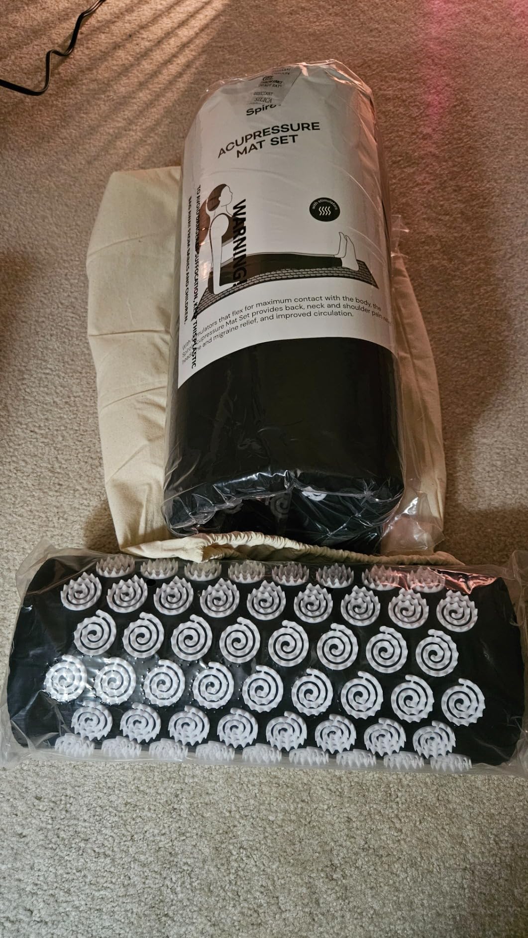 Spirol Acupressure Mat and Pillow Set for Back, Neck and Shoulder Pain Relief, with Flexible Acupressure Spikes, Includes Carry Bag (Onyx) customer photo 1