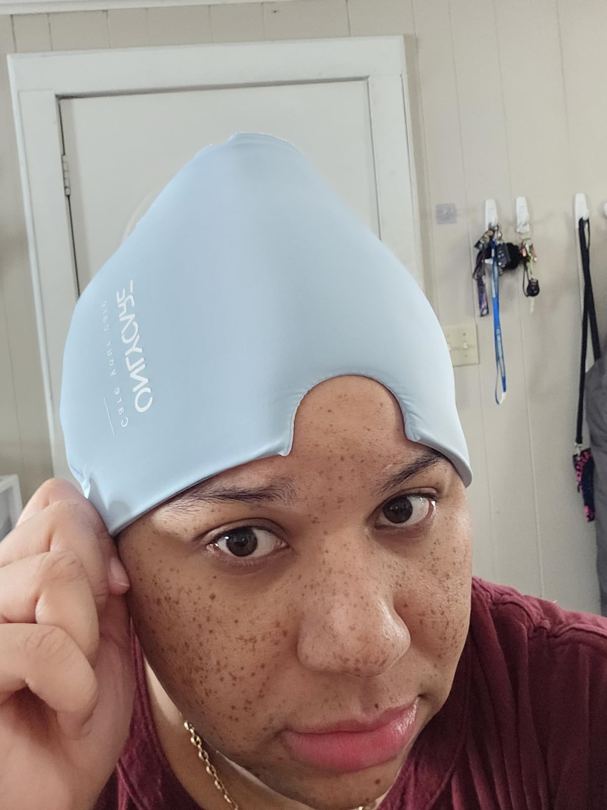 ONLYCARE Migraine Relief Cap, Headache Relief Cold Cap with Odorless Gel | Cooling Hat Head Wrap Soothing Face Ice Pack Mask Products for Tension Stress Hangover & Puffy Eyes, Relaxing Gifts for Women customer photo 2